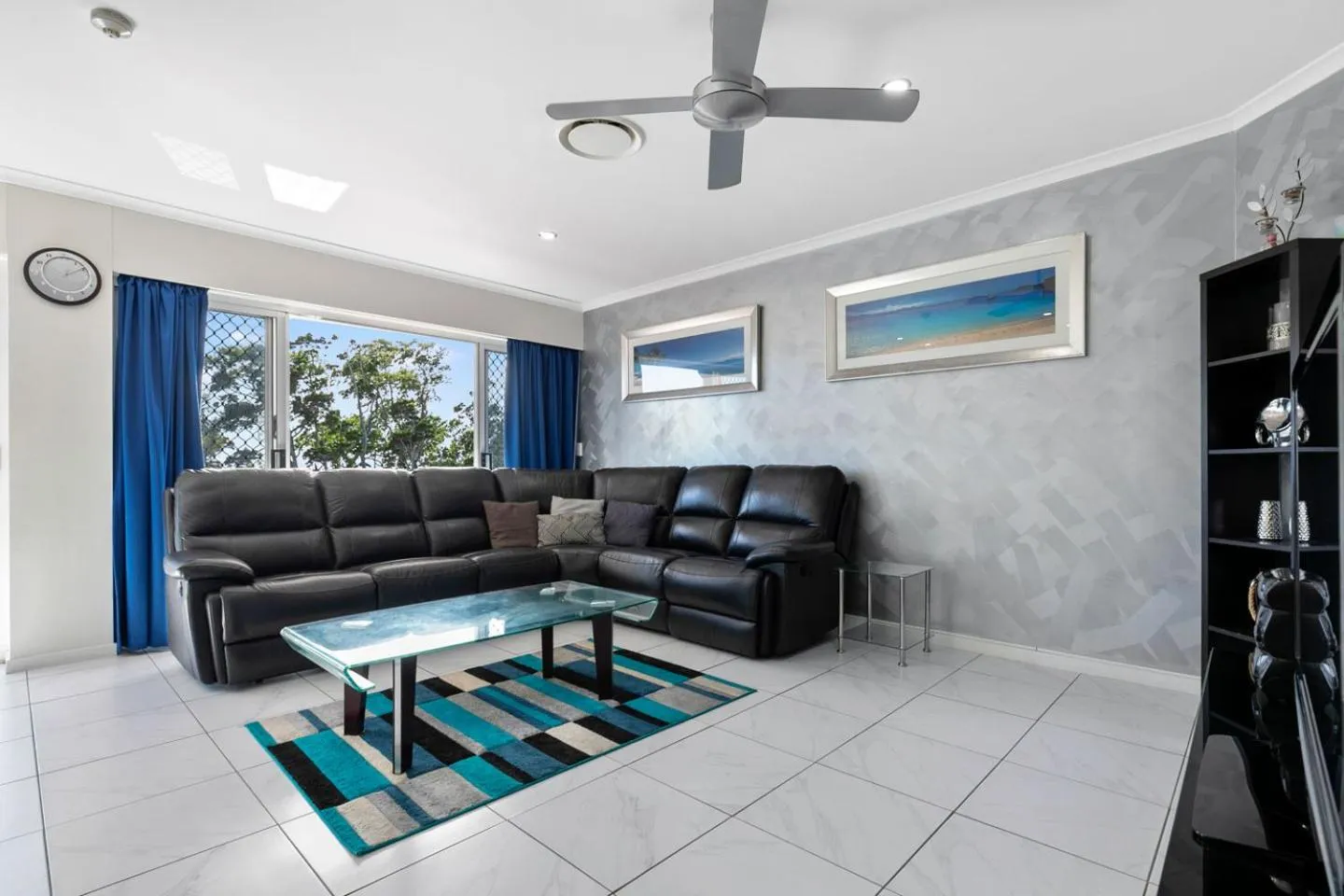 Living room in White Crest Apartments