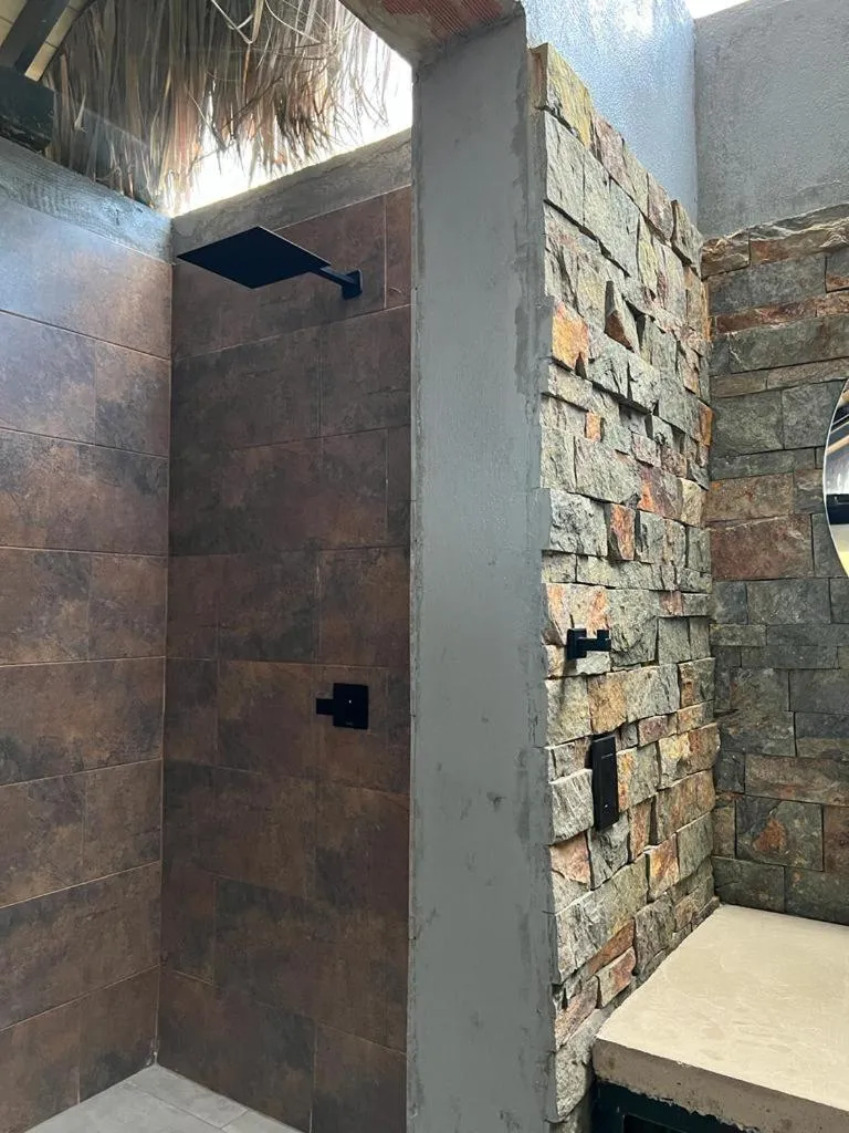 Shower in La Manola Finca Hotel