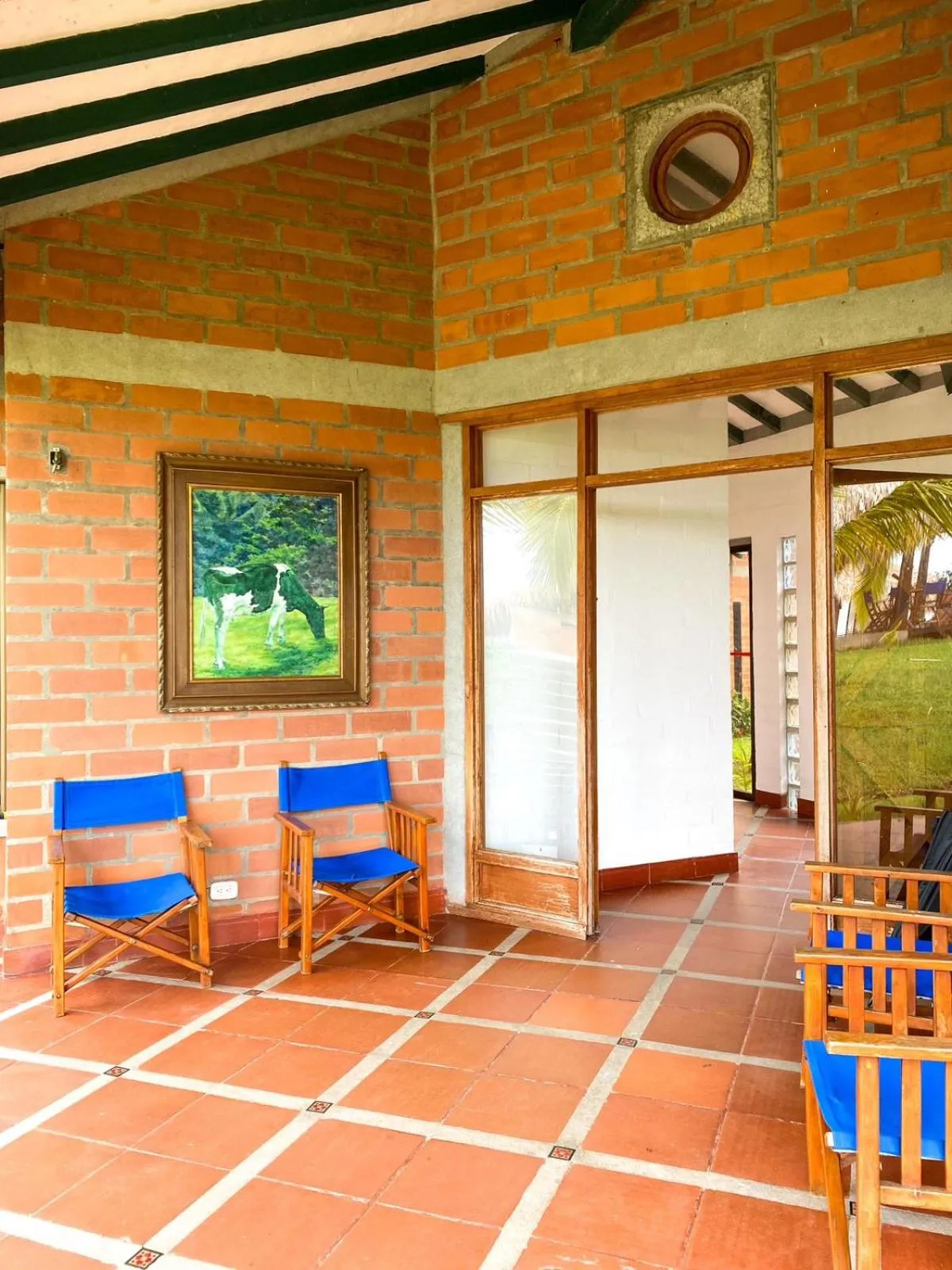 Communal lounge/ TV room in La Manola Finca Hotel