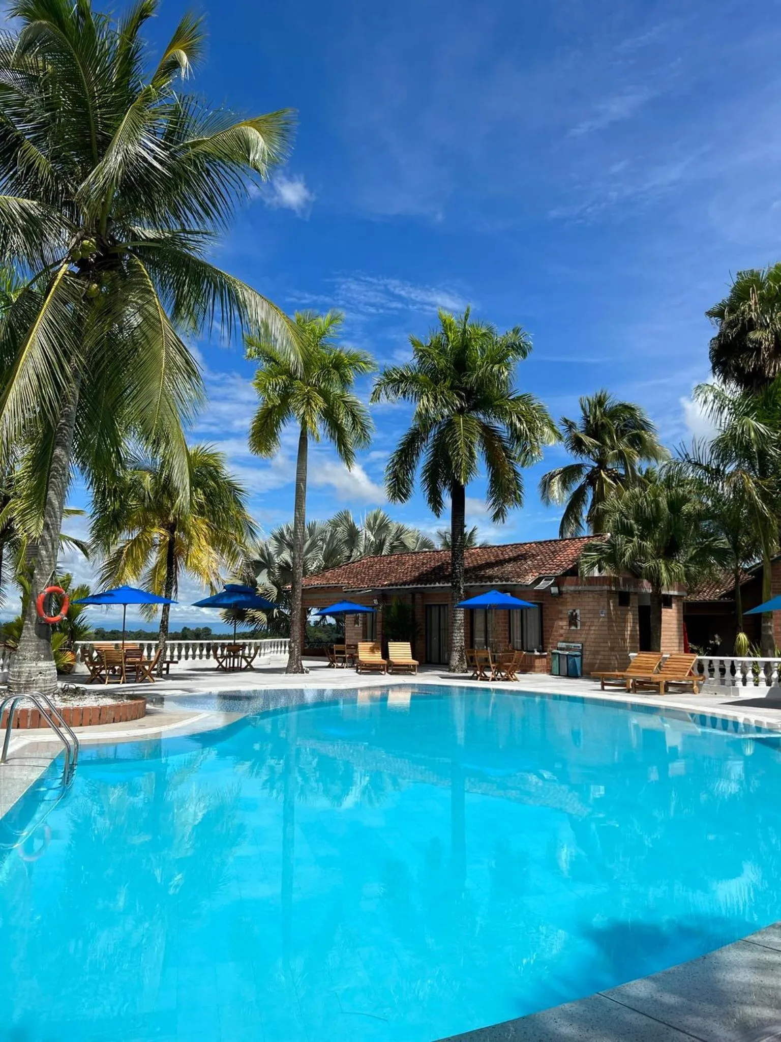 Swimming pool in La Manola Finca Hotel