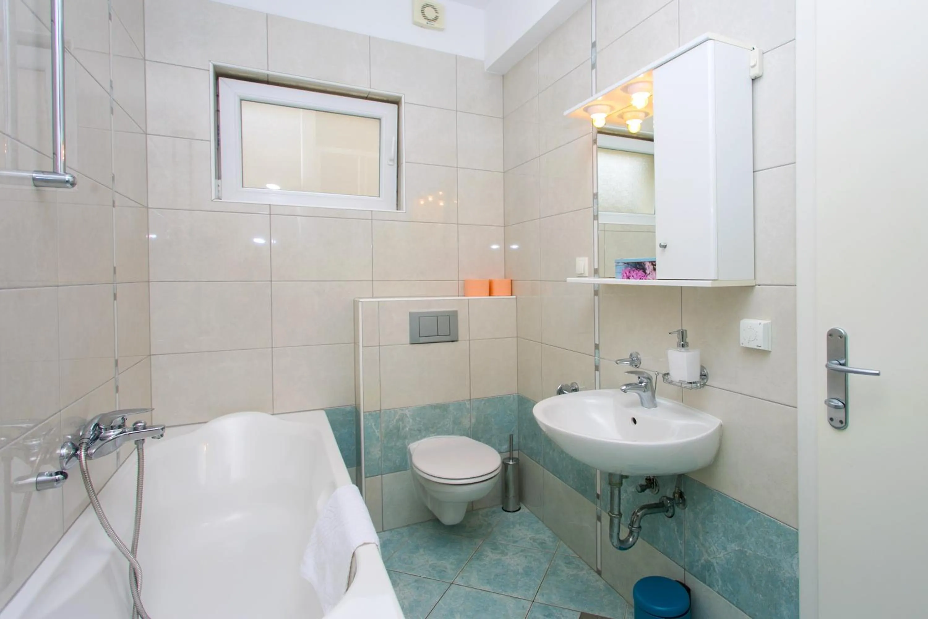 Toilet in Apartments Stipisic