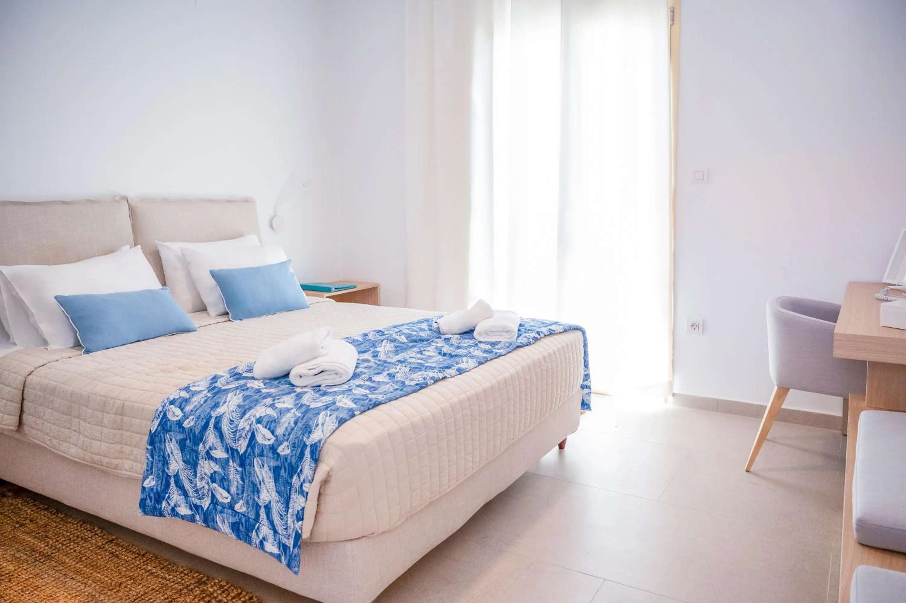 Bedroom, Bed in Princess Hotel