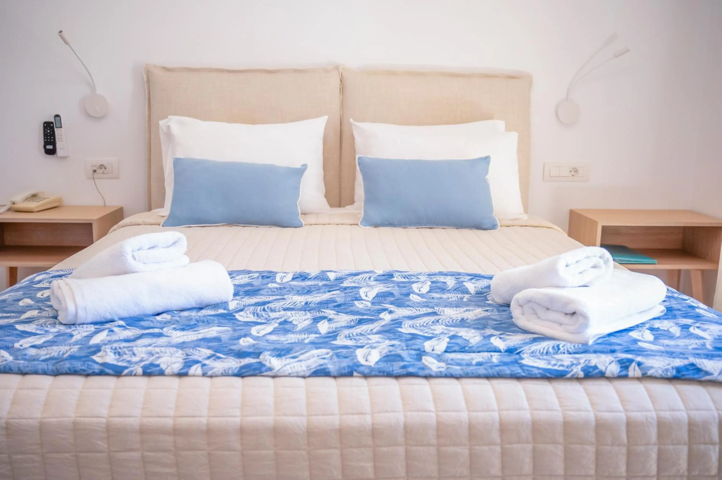 Bedroom, Bed in Princess Hotel