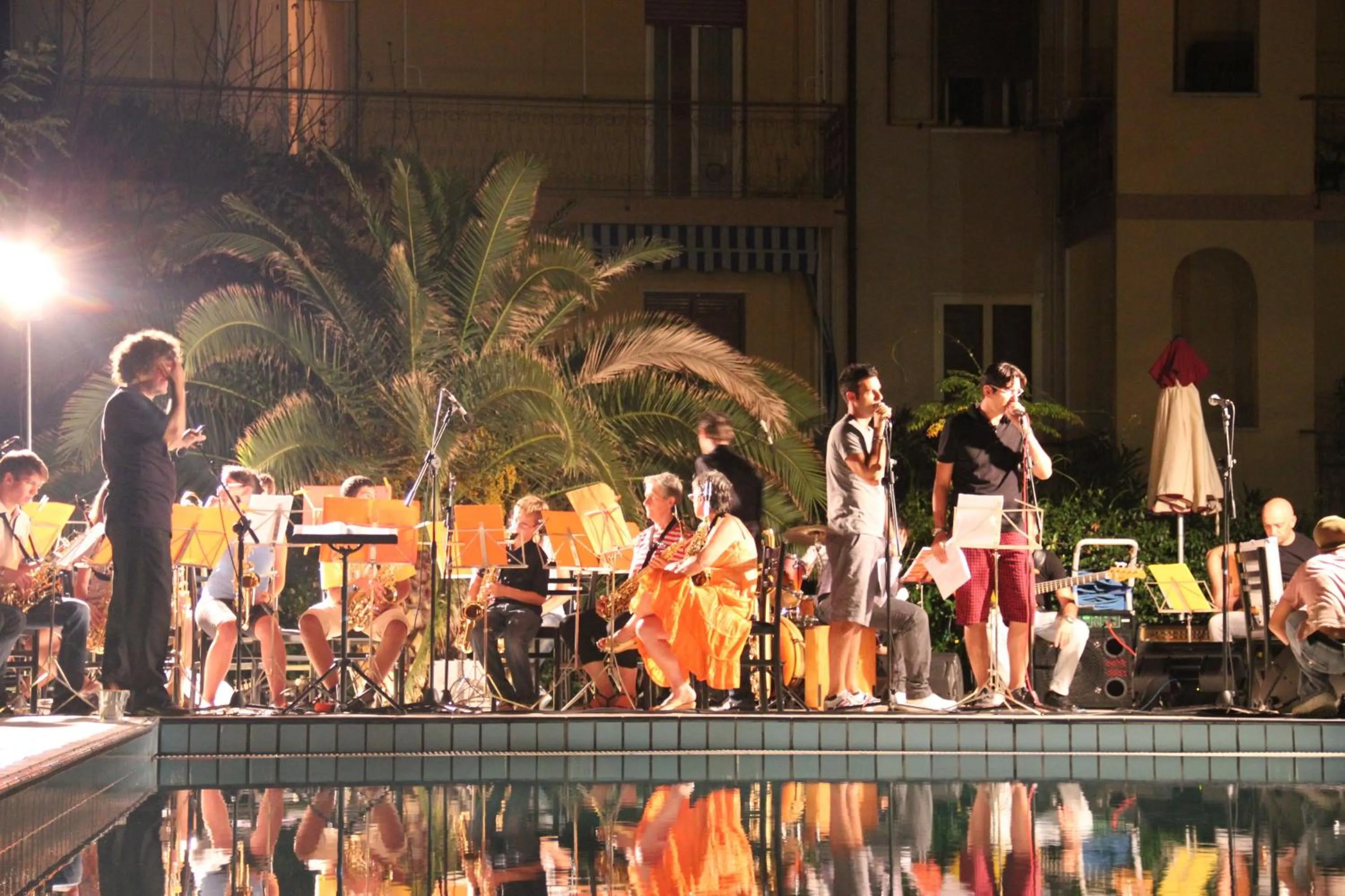 Swimming pool in Hotel Garden