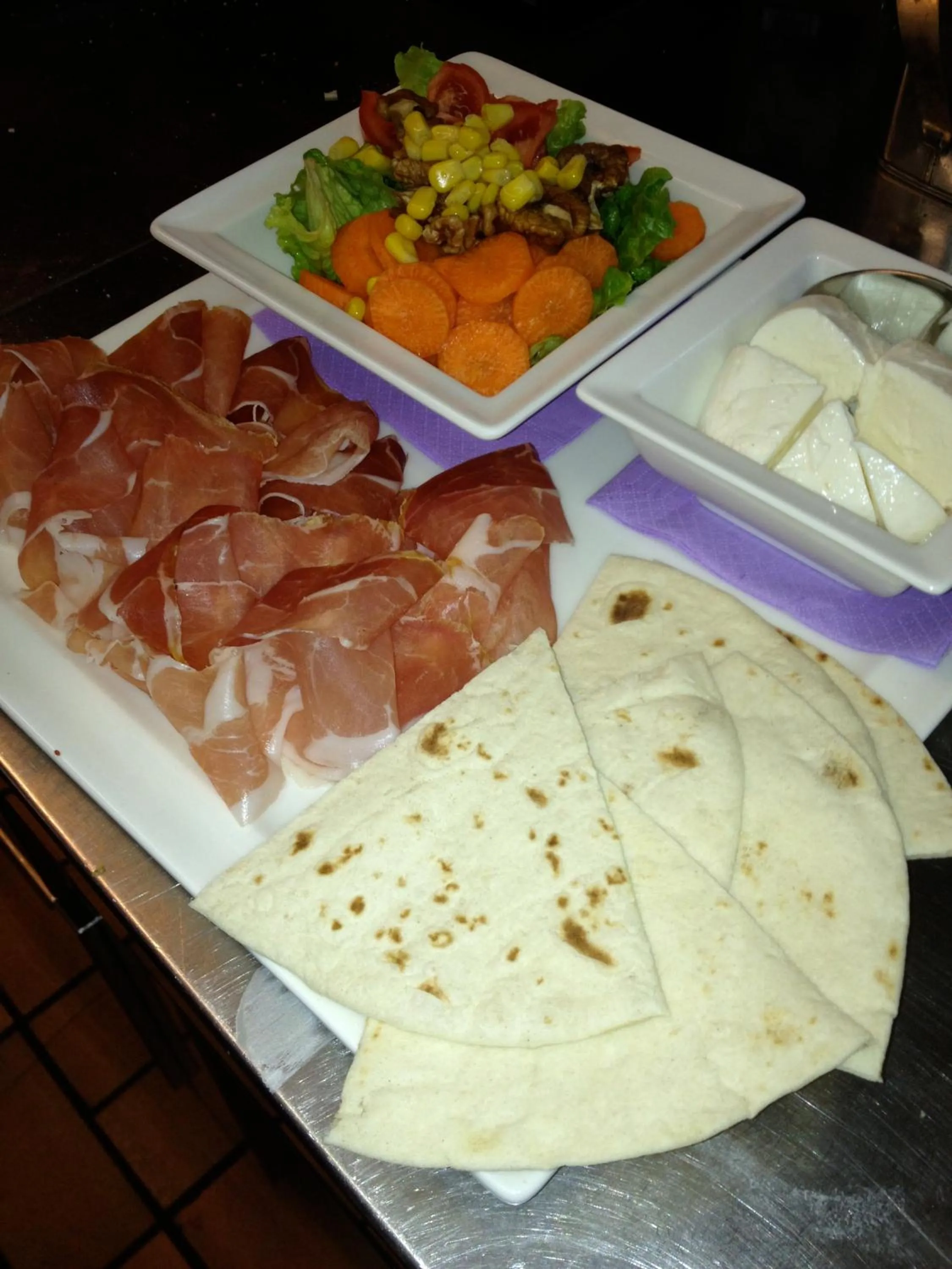 Food in Chalet Madrisa