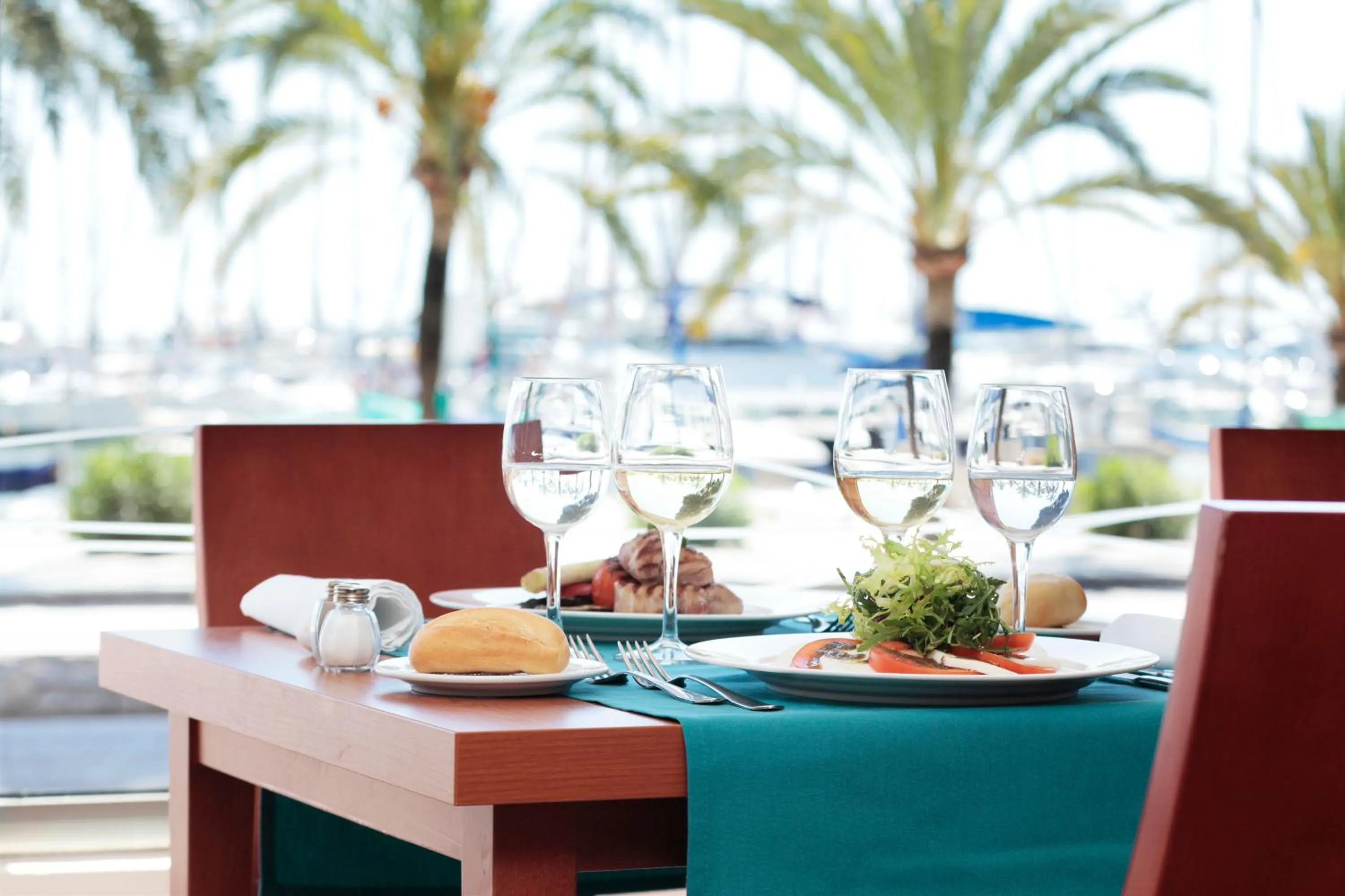 Restaurant/places to eat in Hotel Costa Azul