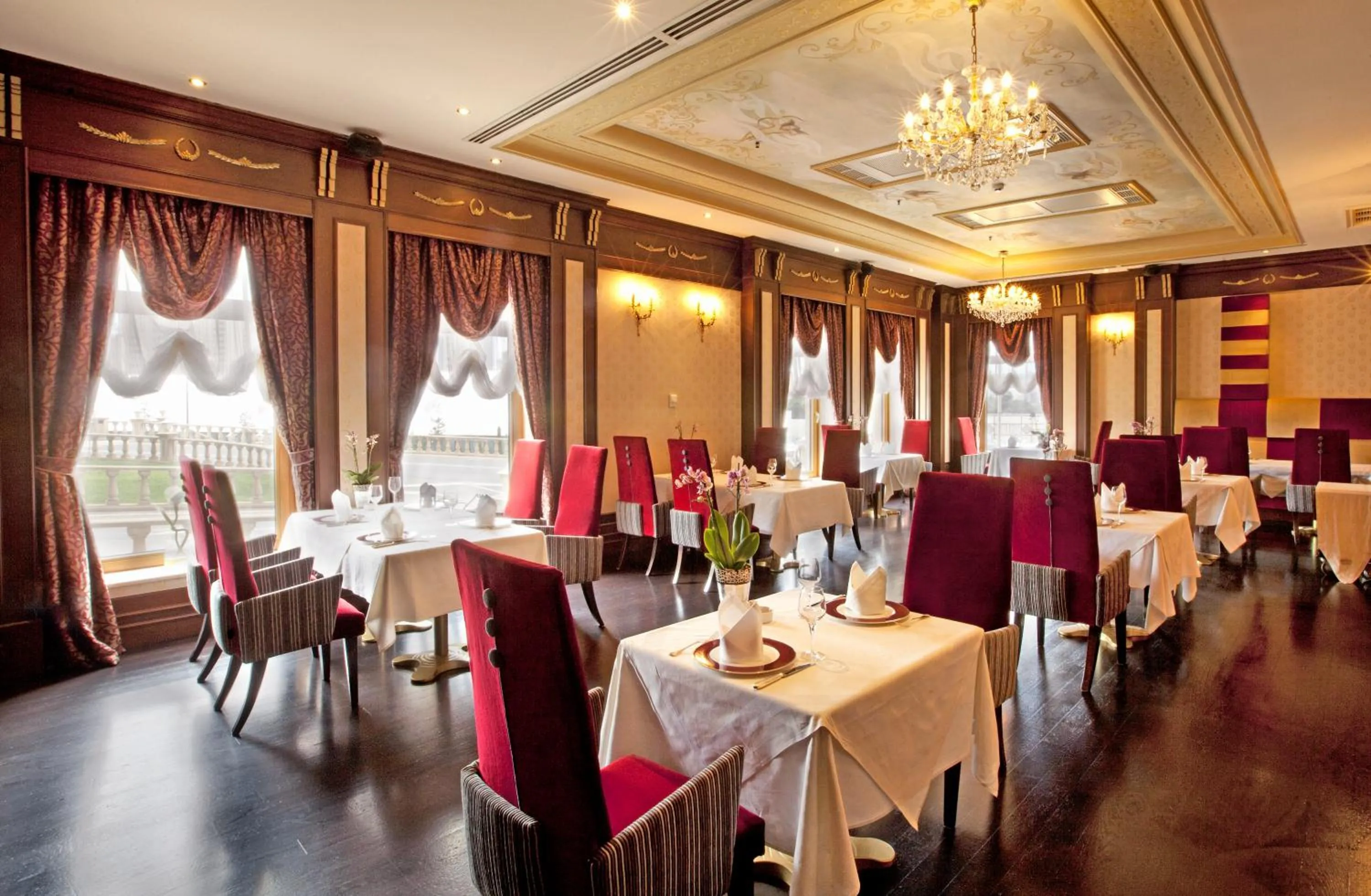 Restaurant/places to eat in Excelsior Hotel & Spa Baku