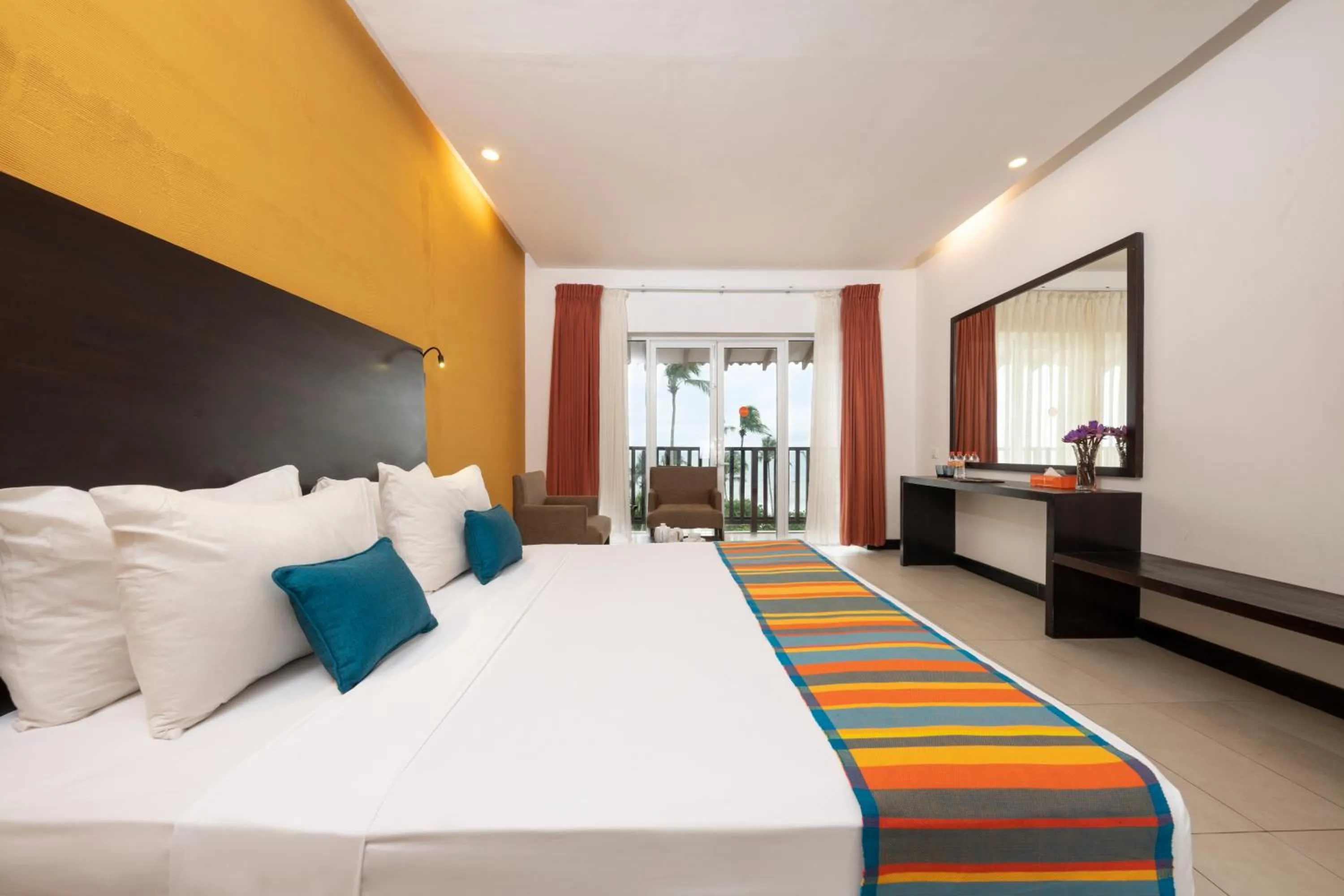 Photo of the whole room, Bed in Citrus Hikkaduwa