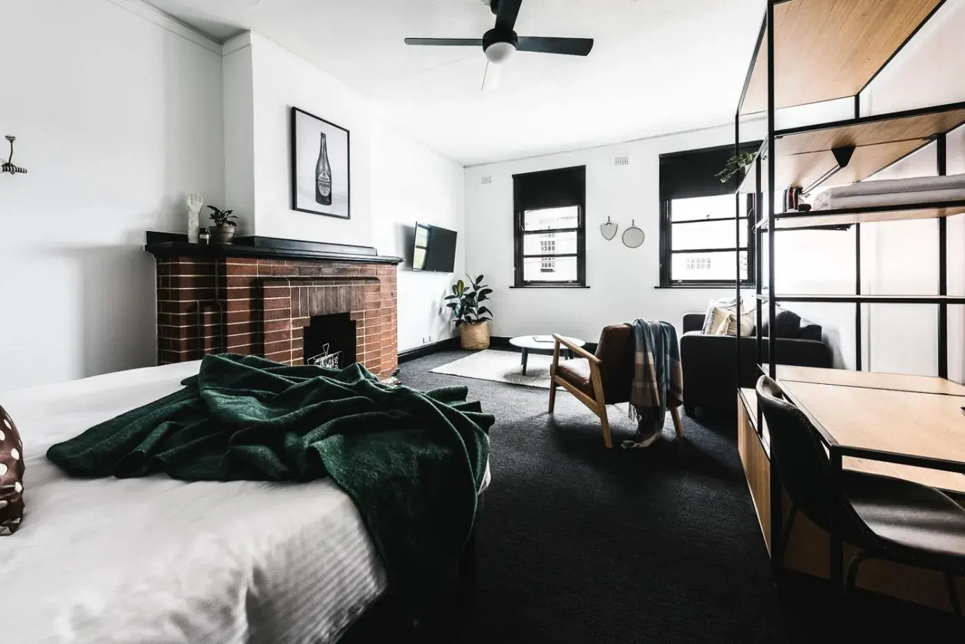 Superior King Room with Shared Bathroom in Sydney Park Hotel Superior King Room with Shared Bathroom in Sydney Park Hotel