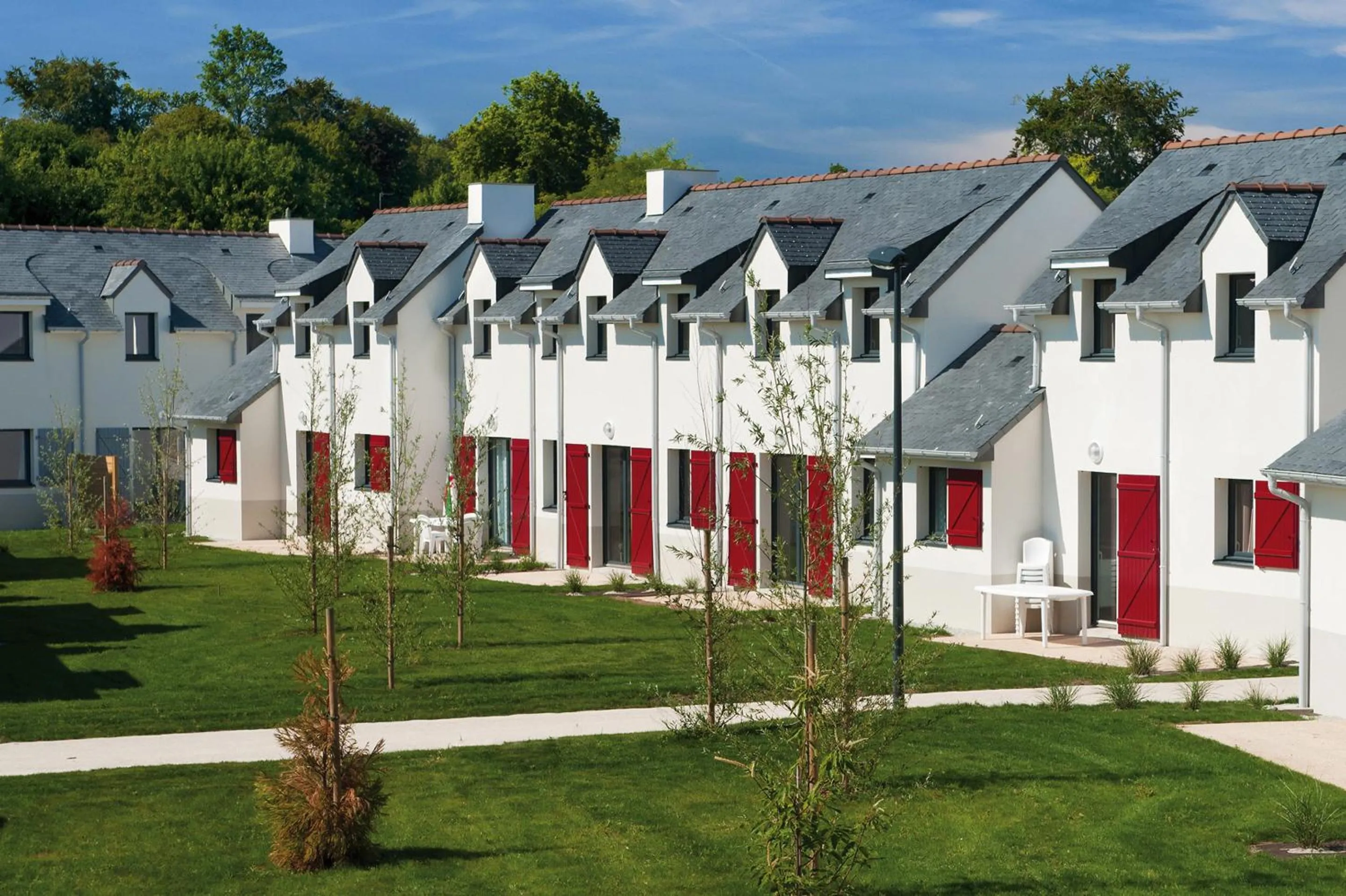 Facade/entrance in Lagrange Vacances Domaine de Val Queven