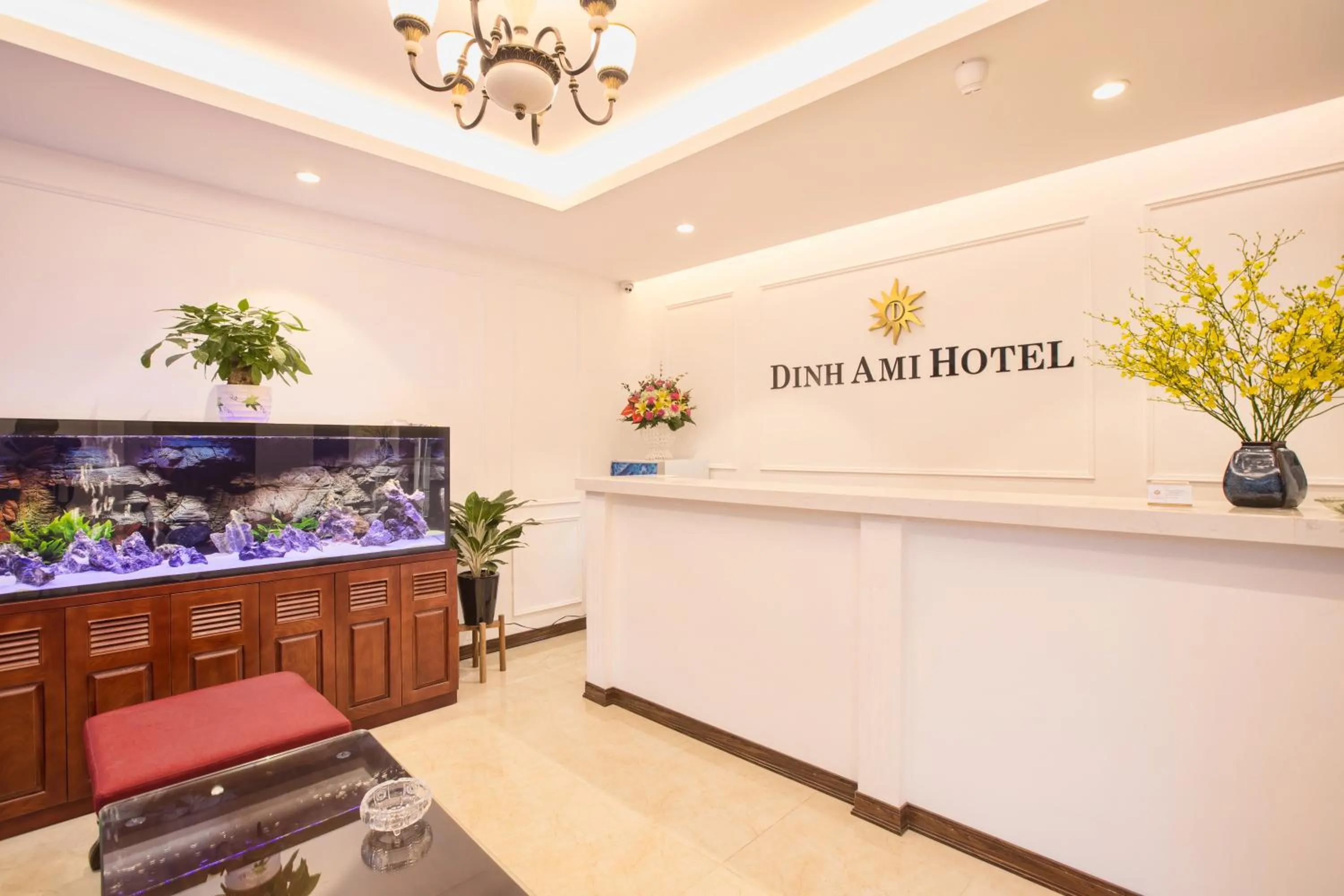 Restaurant/places to eat in Dinh Ami Hanoi Hotel