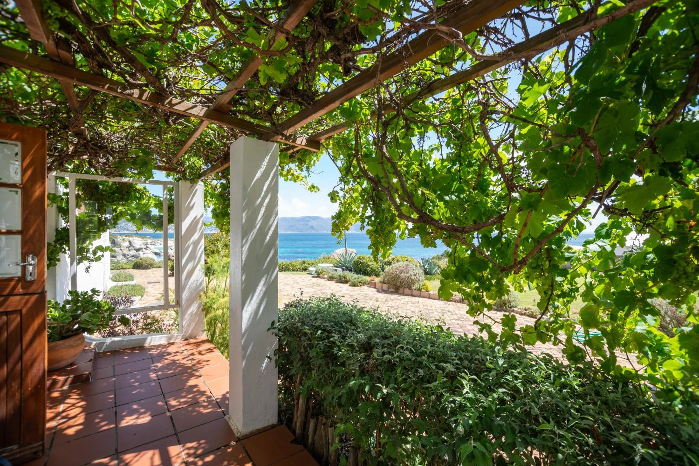 Nearby landmark in Bosky Dell on Boulders Beach