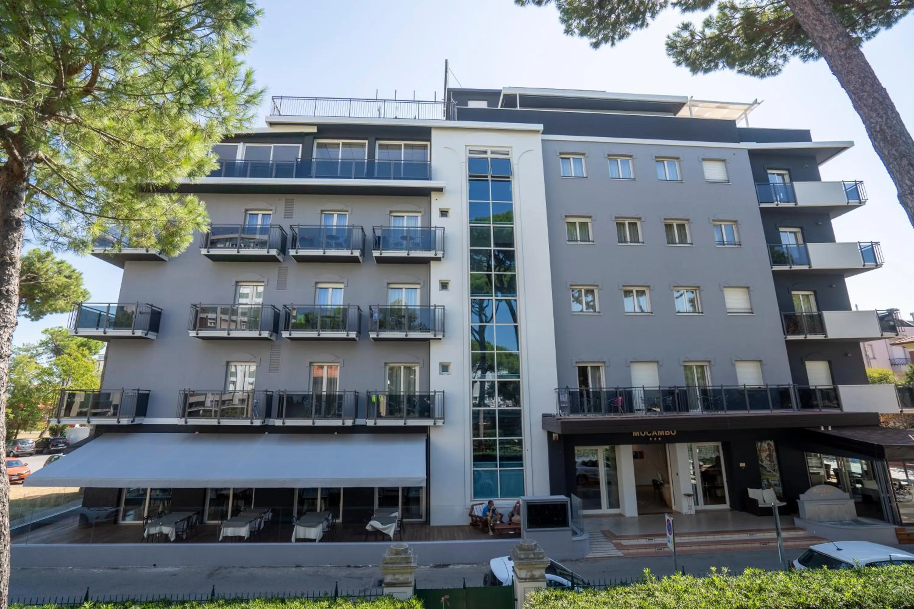 Property building in Hotel Mocambo Riccione CENTRALISSIMO AL MARE