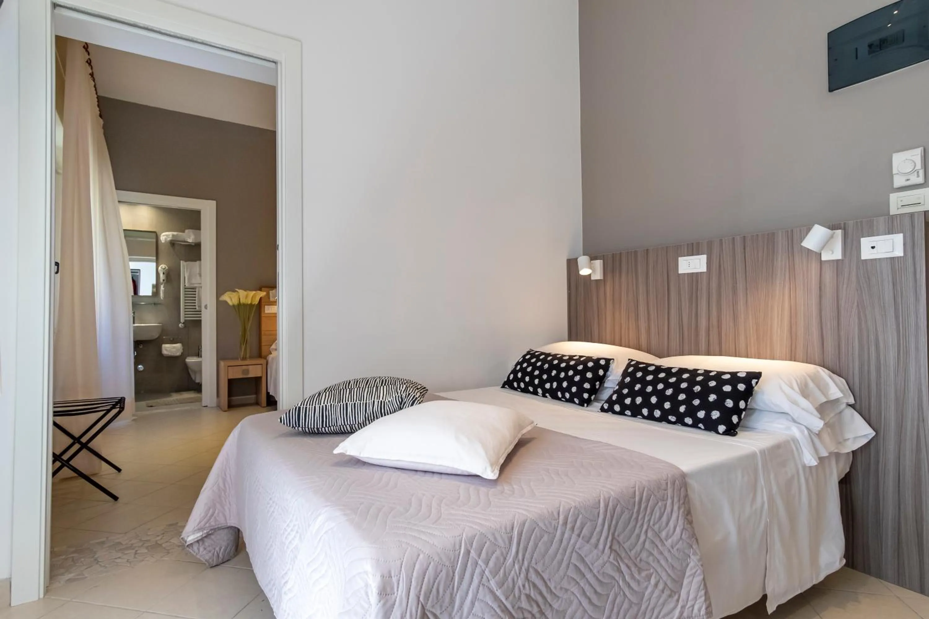 Bed in Hotel Mocambo Riccione CENTRALISSIMO AL MARE