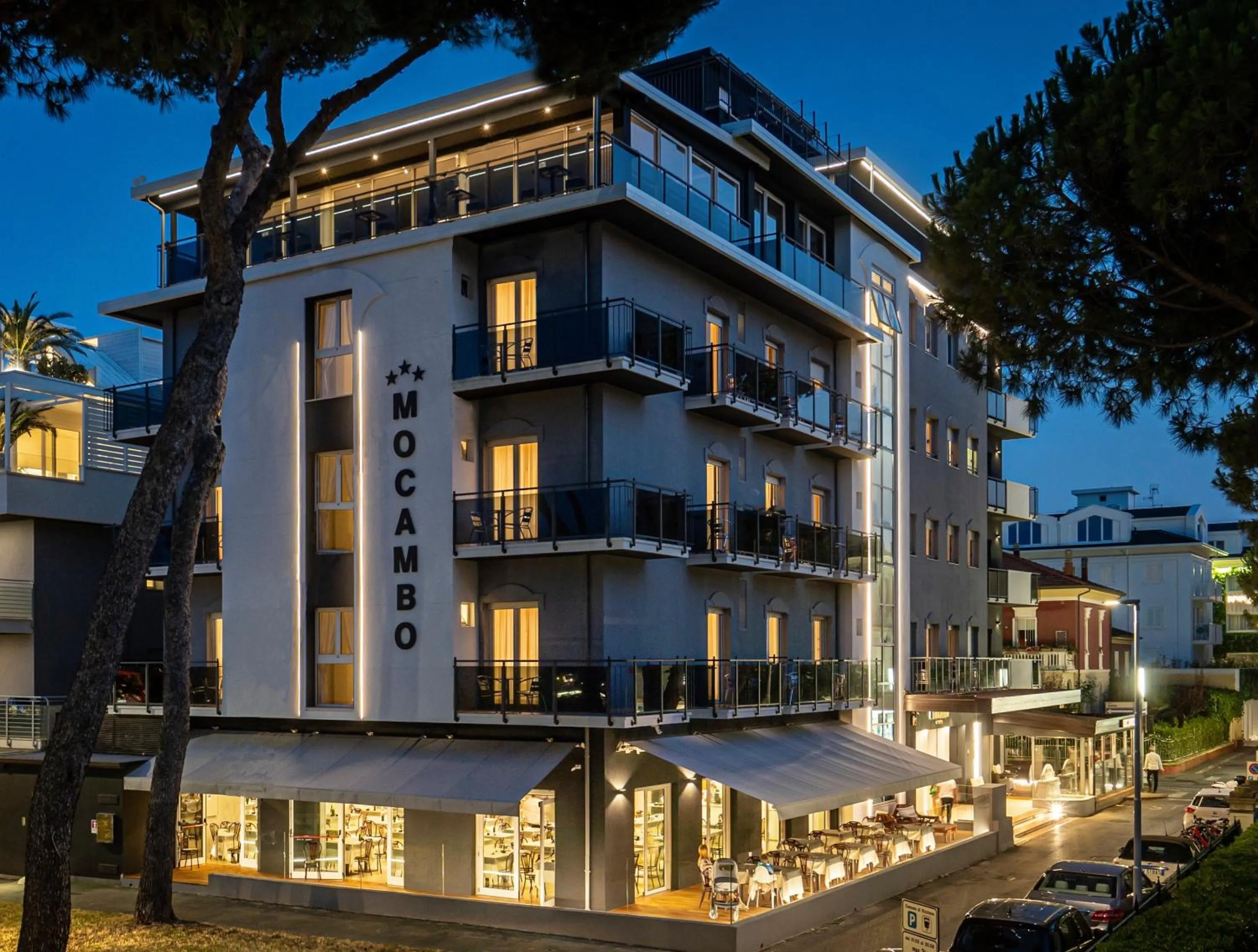 Hotel Mocambo Riccione CENTRALISSIMO AL MARE
