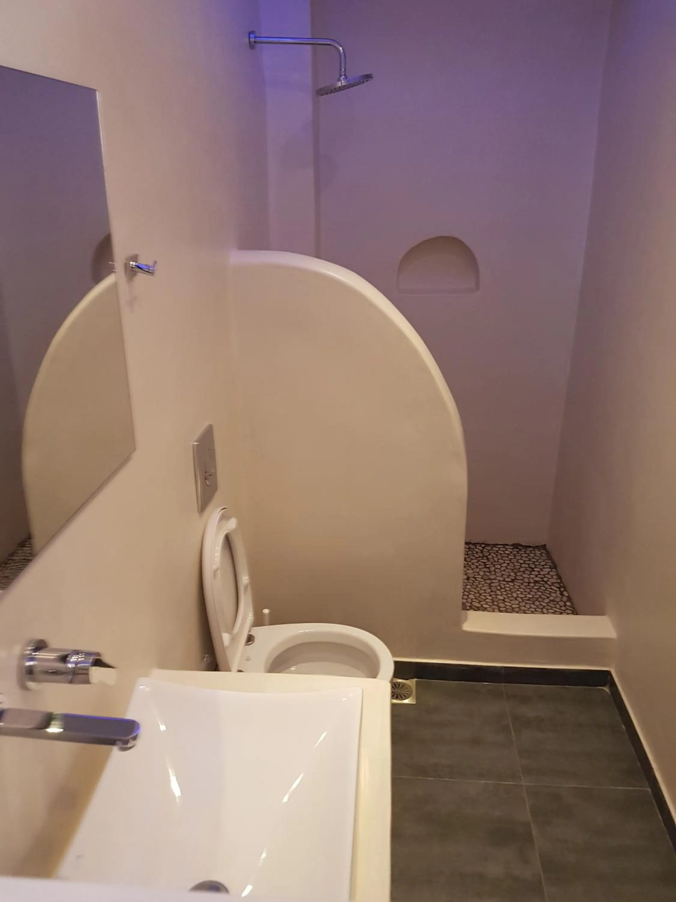 Bathroom in Argiris Studios