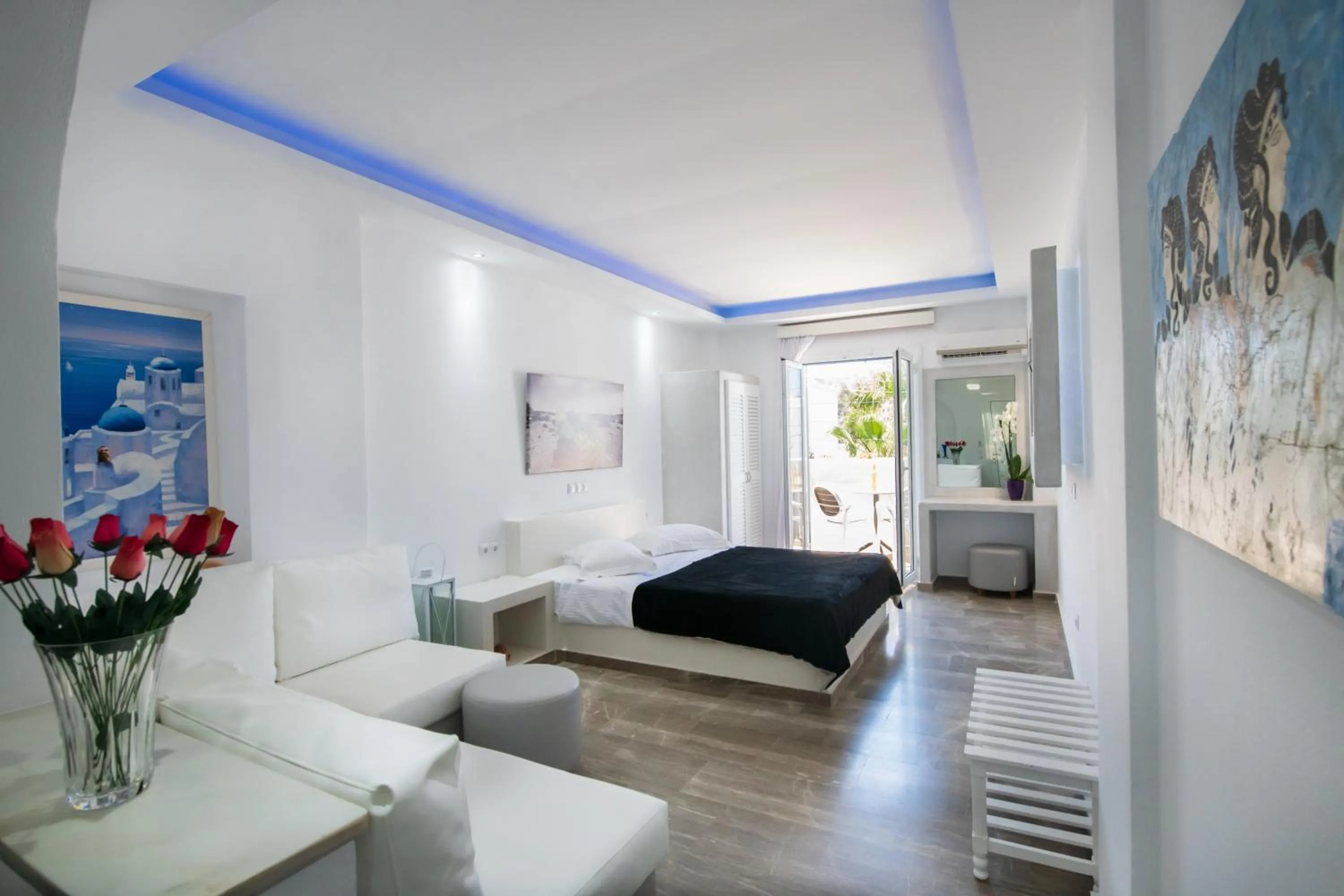 Photo of the whole room, Bed in Argiris Studios