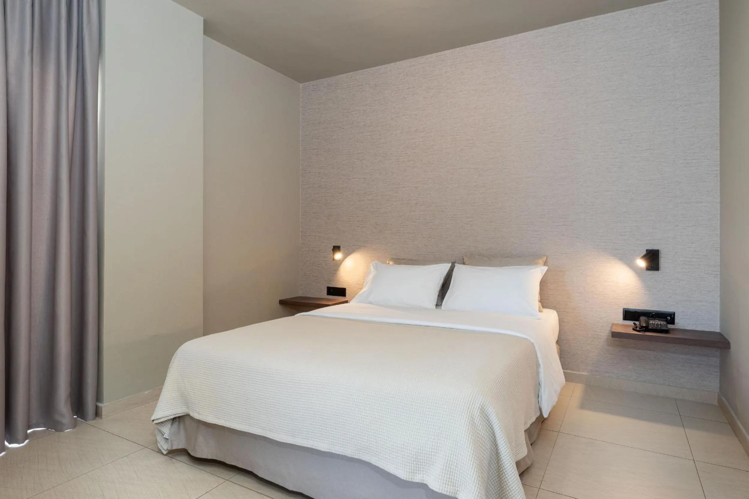 Bed in Hotel Nafpaktos