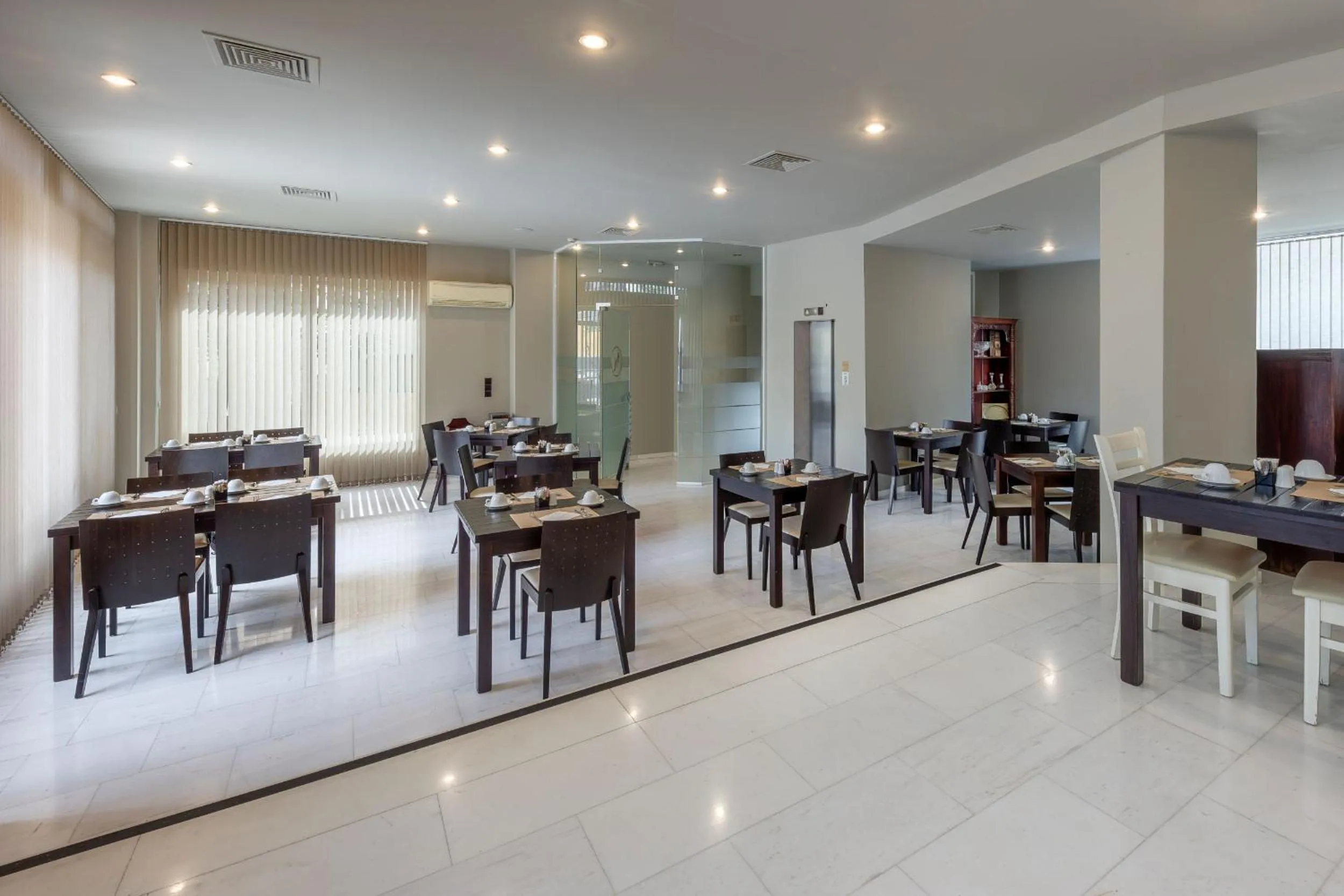 Restaurant/places to eat in Hotel Nafpaktos