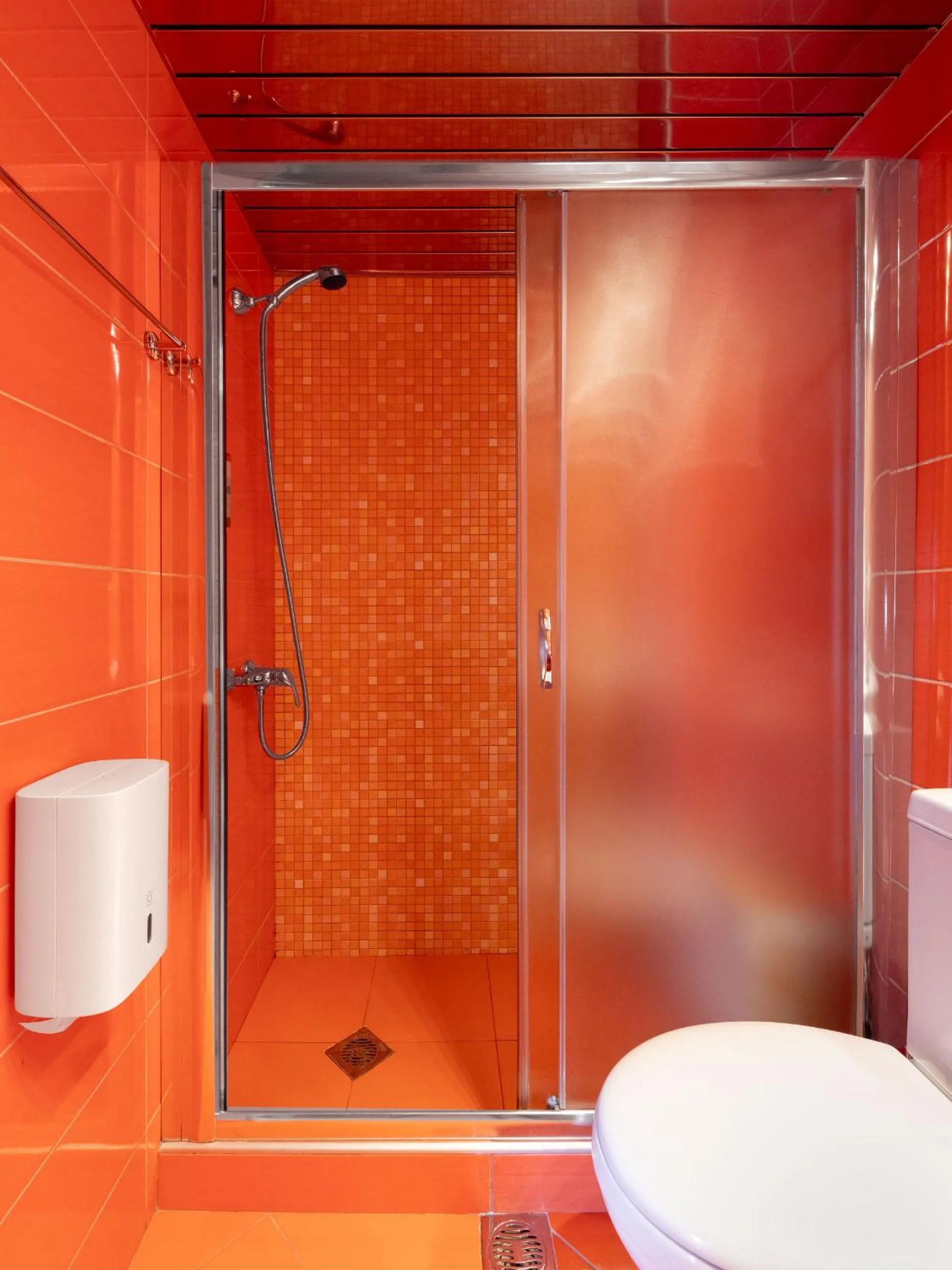 Shower in Hotel Nafpaktos