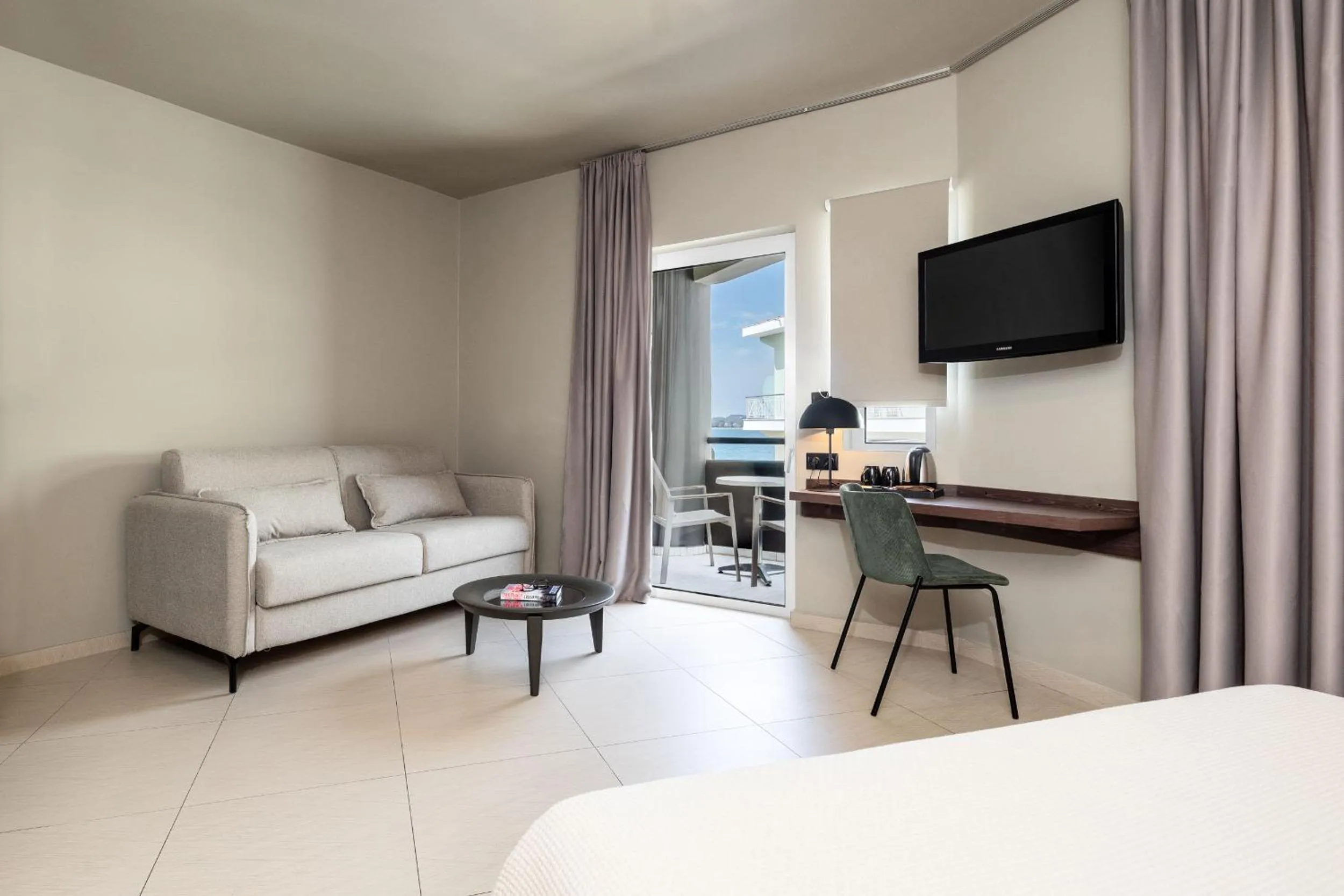 Bed in Hotel Nafpaktos