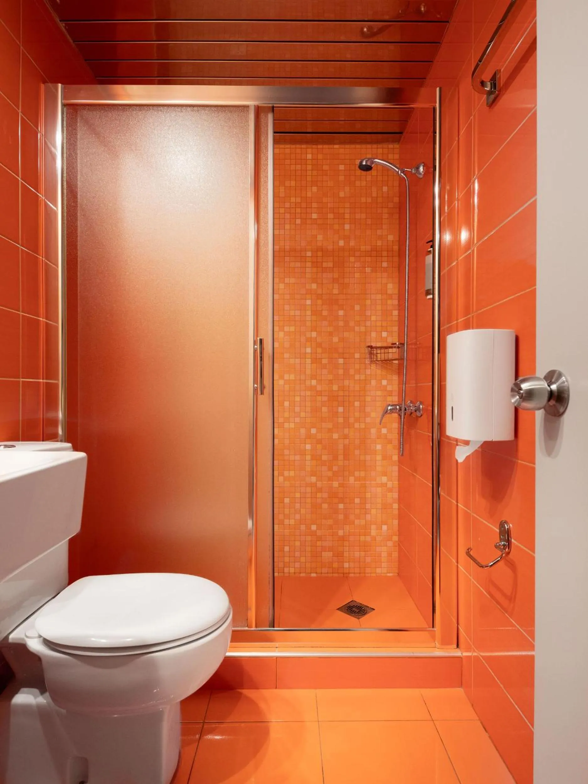 Shower in Hotel Nafpaktos