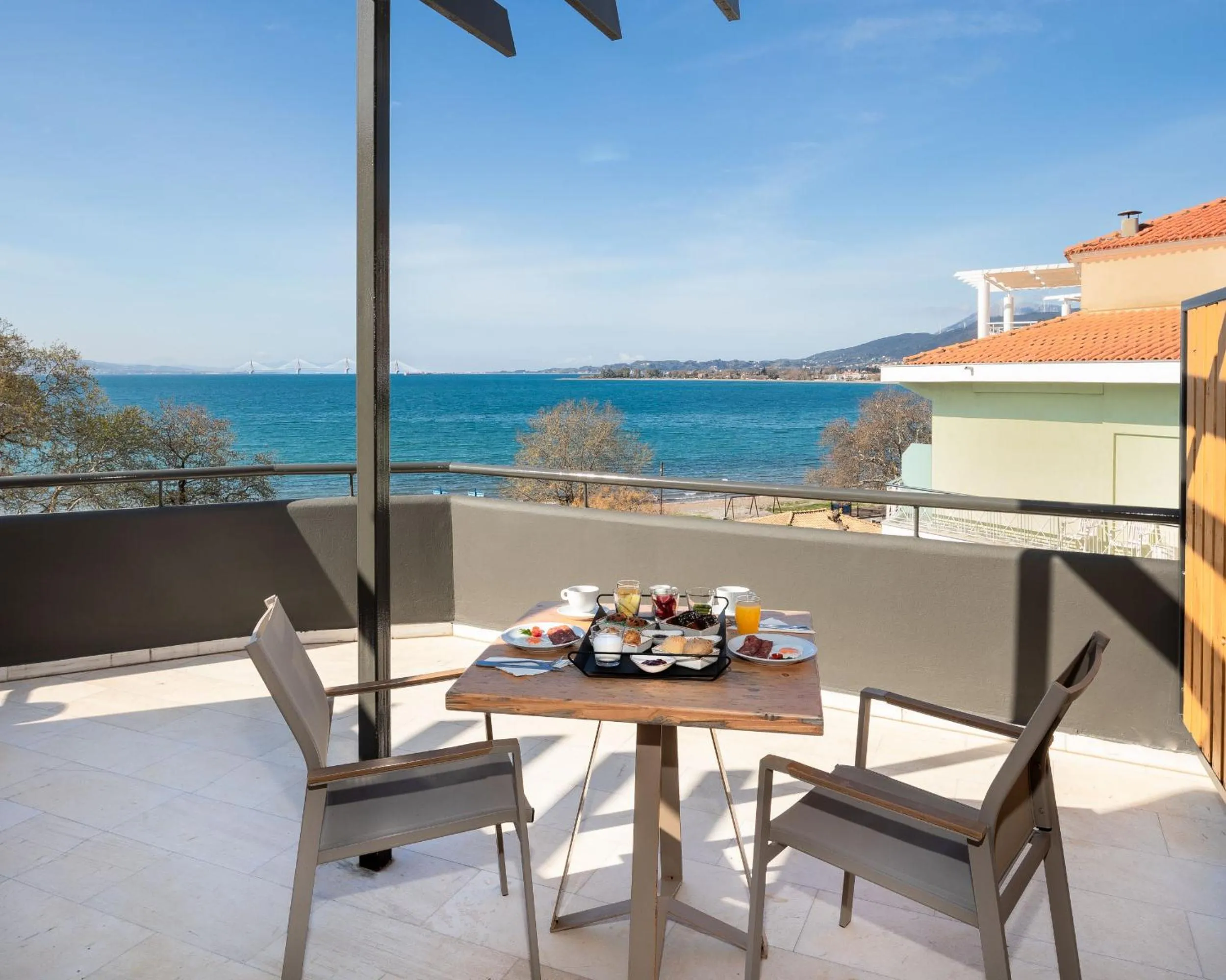 Day in Hotel Nafpaktos