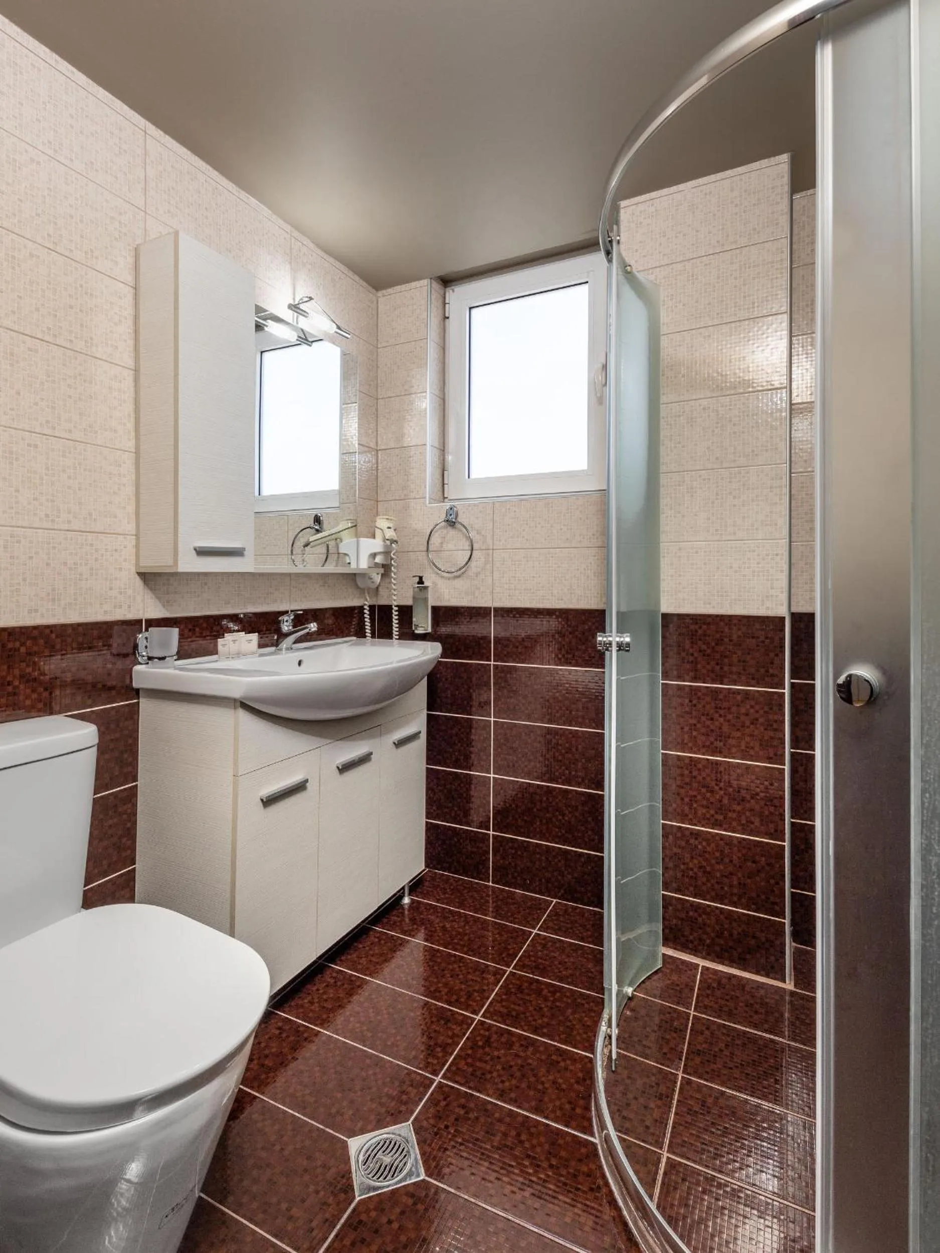 Shower in Hotel Nafpaktos