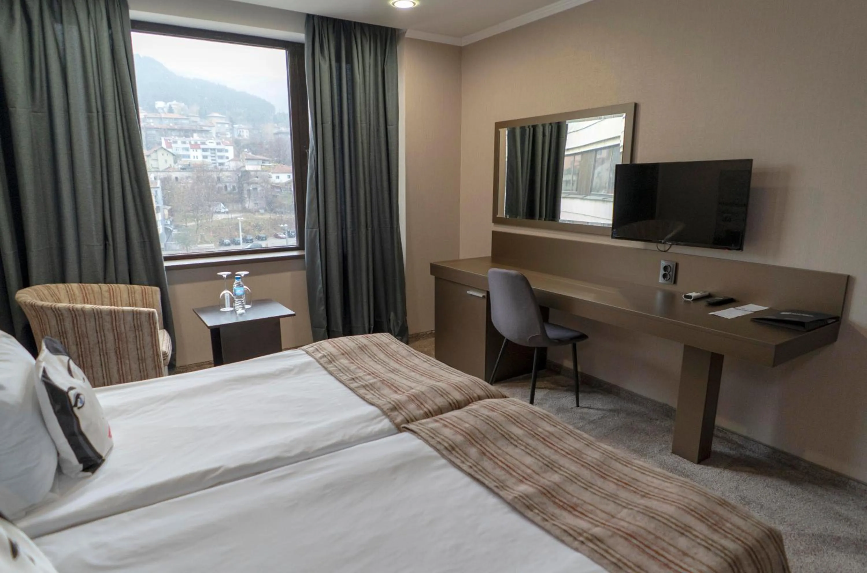 Photo of the whole room, Bed in Grand Hotel Shumen