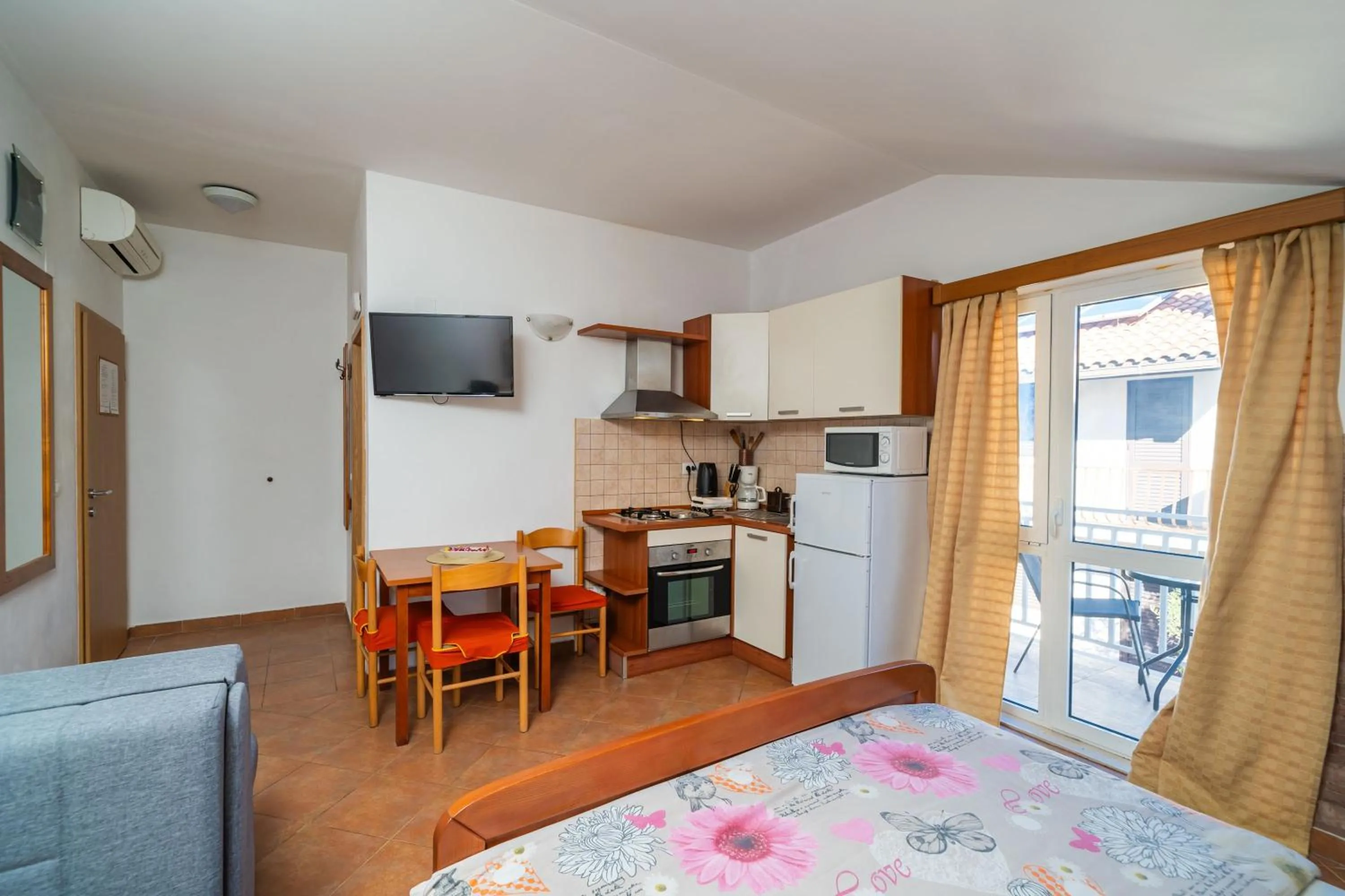 Kitchen or kitchenette in Apartments Senjo