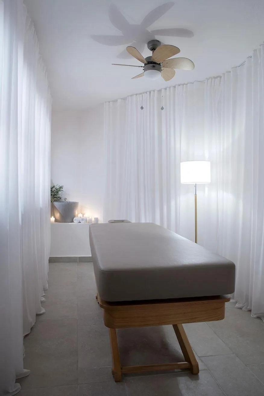 Massage, Bed in Thalassa Boutique Hotel - Adults Only