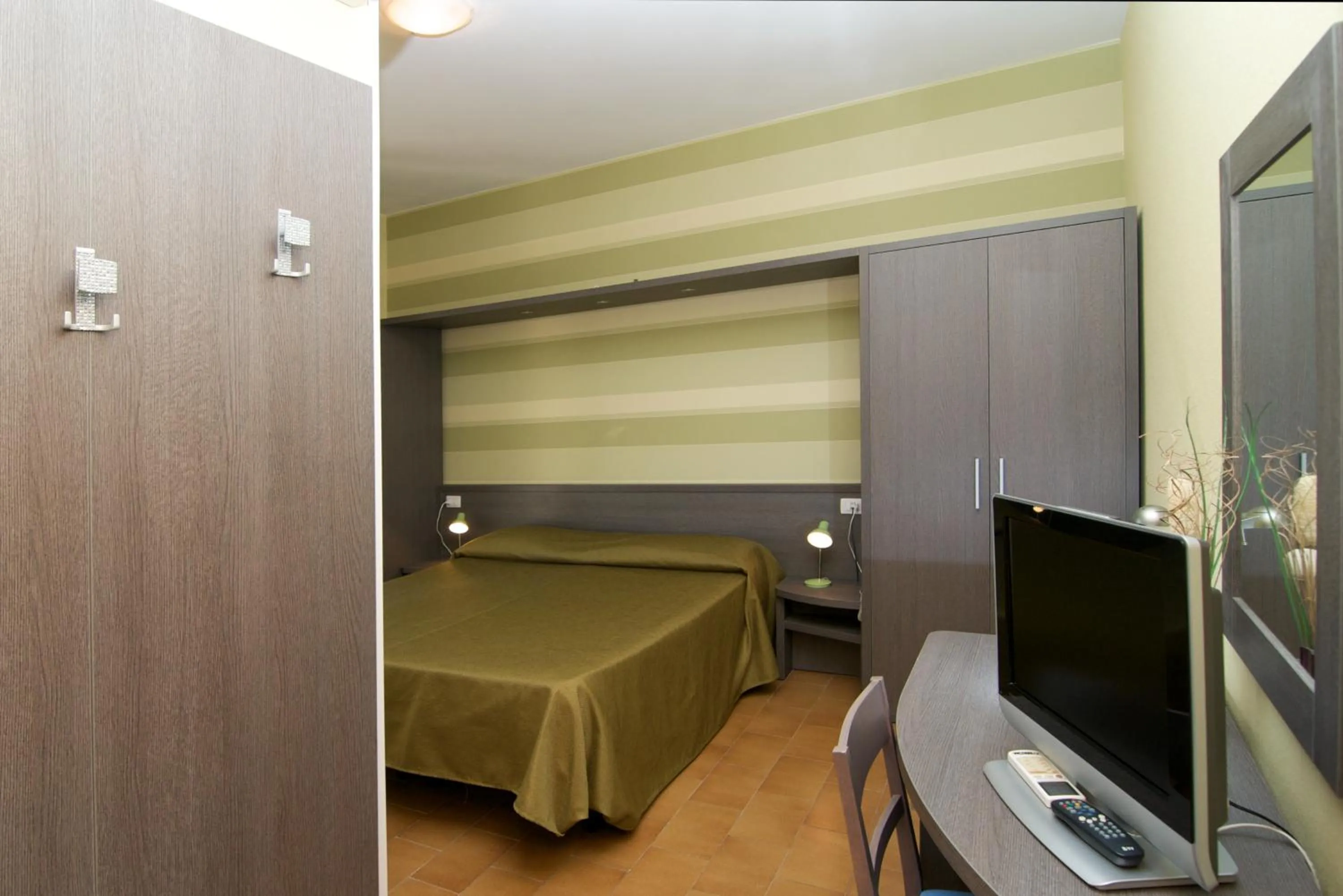 Photo of the whole room, Bed in Hotel Velus