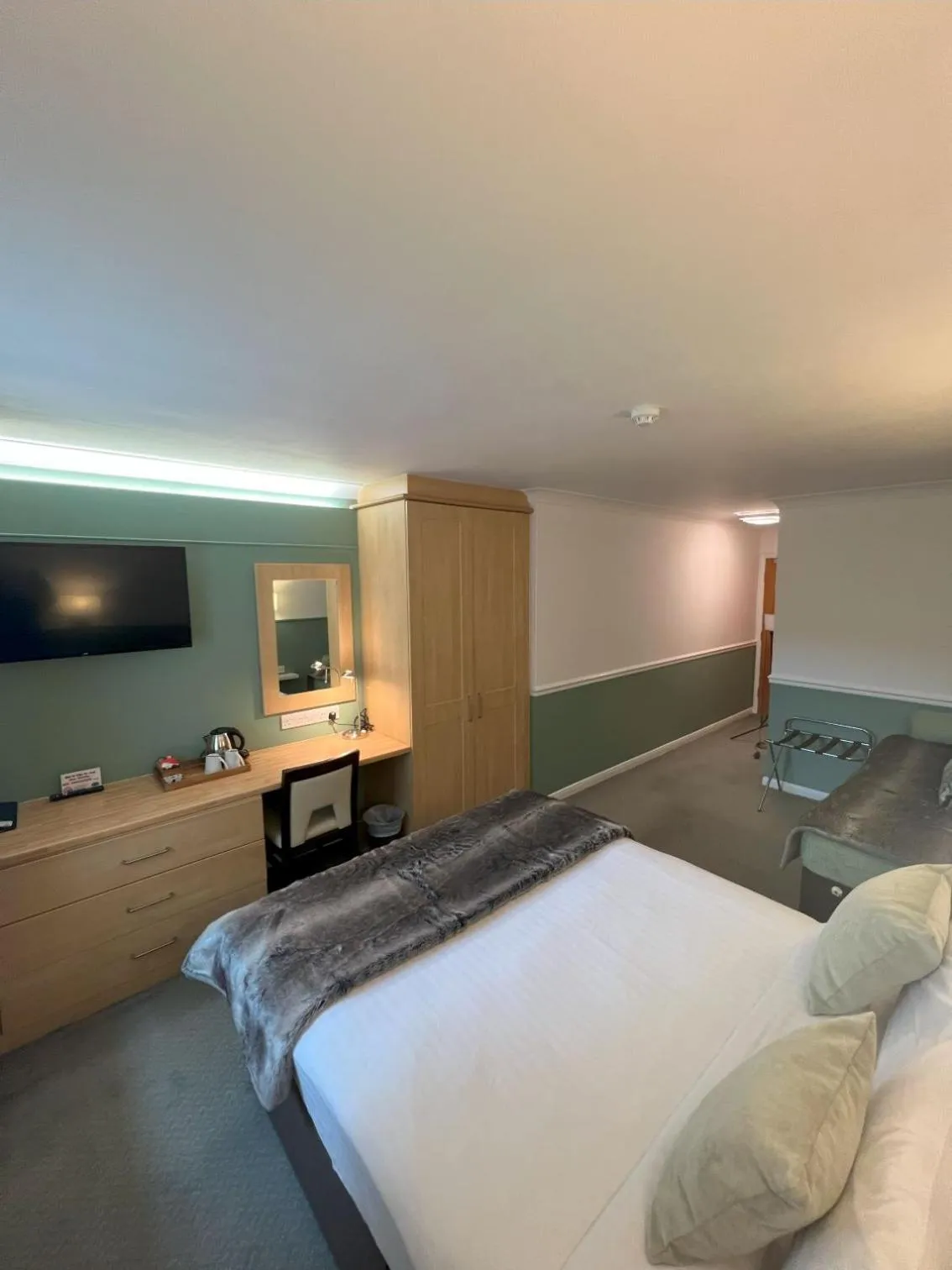 Bed in Millfields Hotel