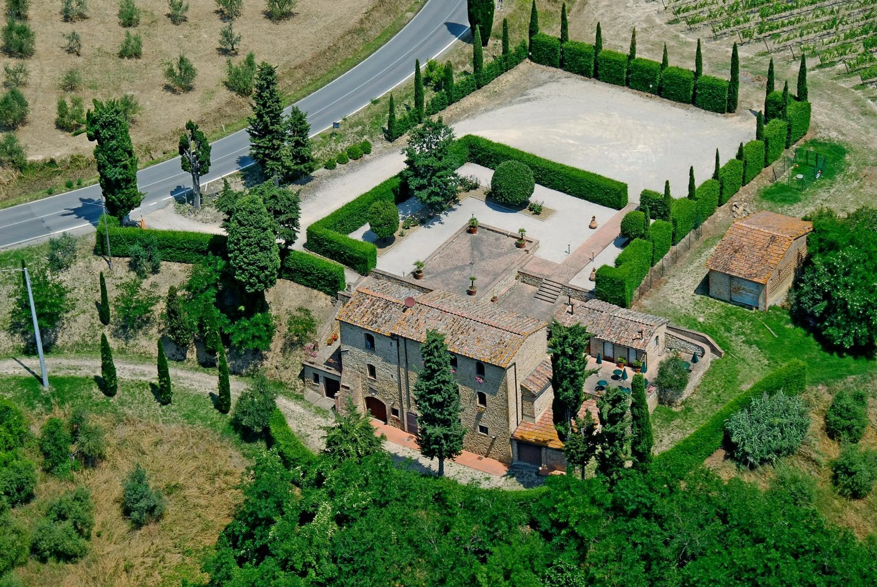 Property building in Rocca degli Olivi