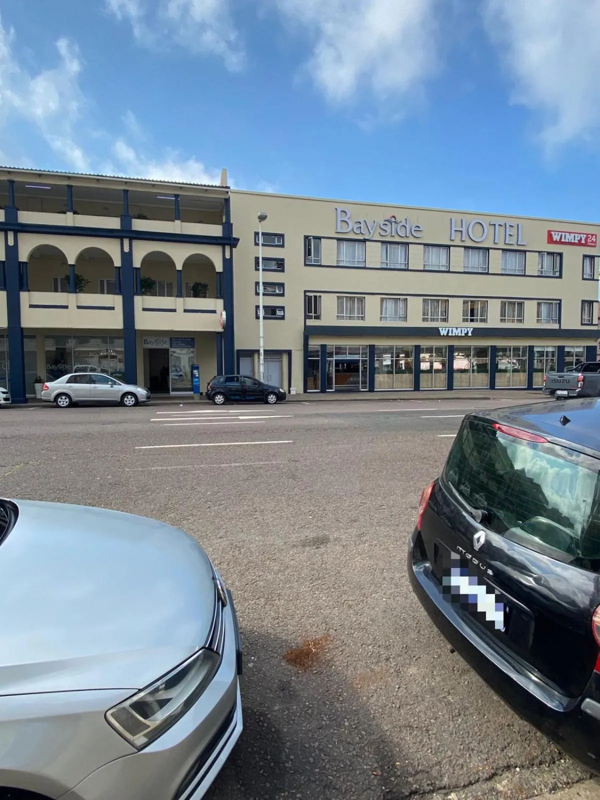 Bayside Hotel 100 Pixley Kaseme Street (West Street)