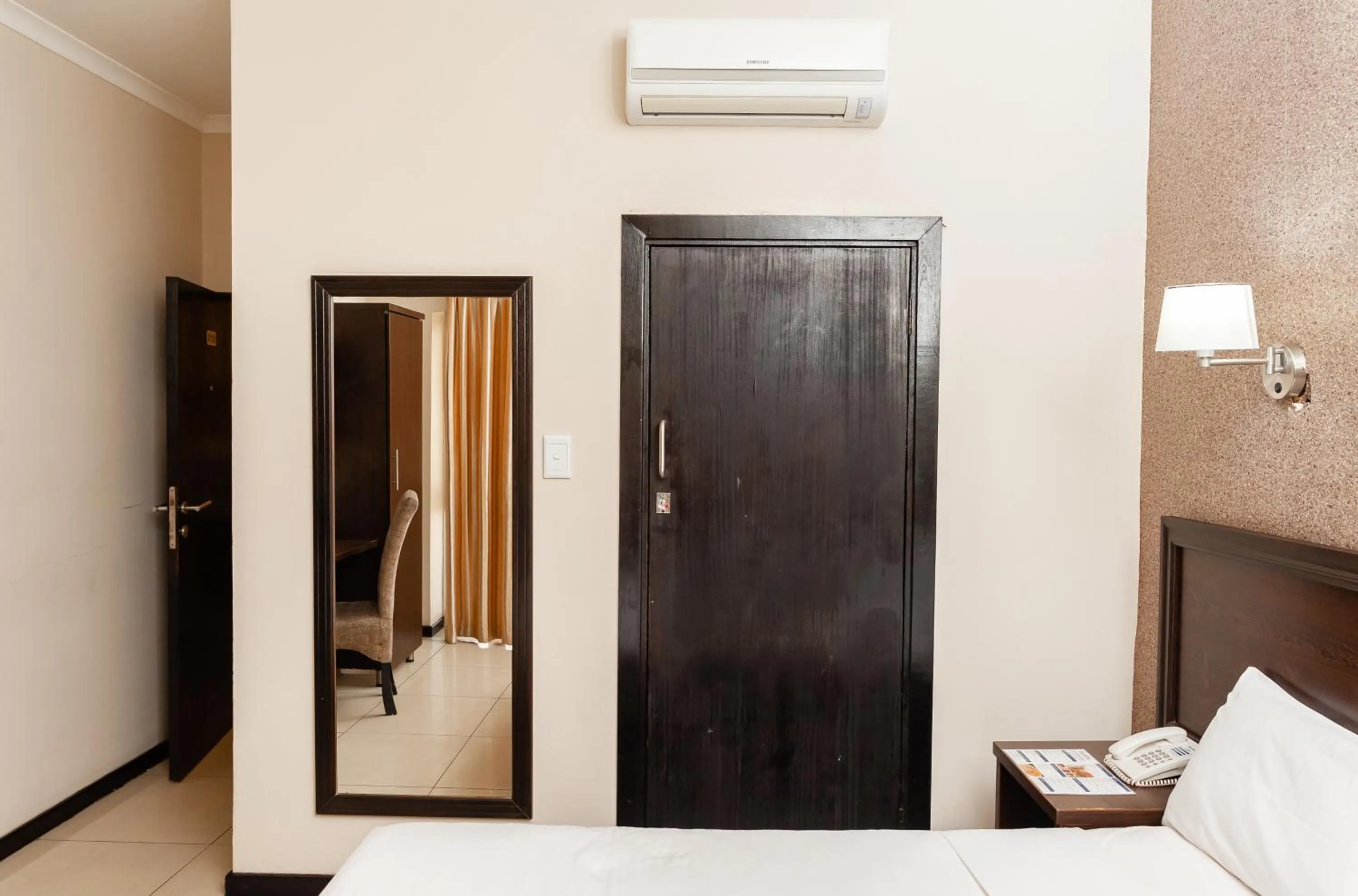 Bed in Bayside Hotel 100 Pixley Kaseme Street (West Street)