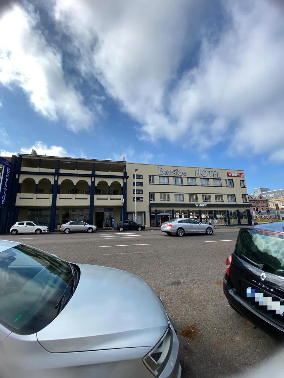 Bayside Hotel 100 Pixley Kaseme Street (West Street)