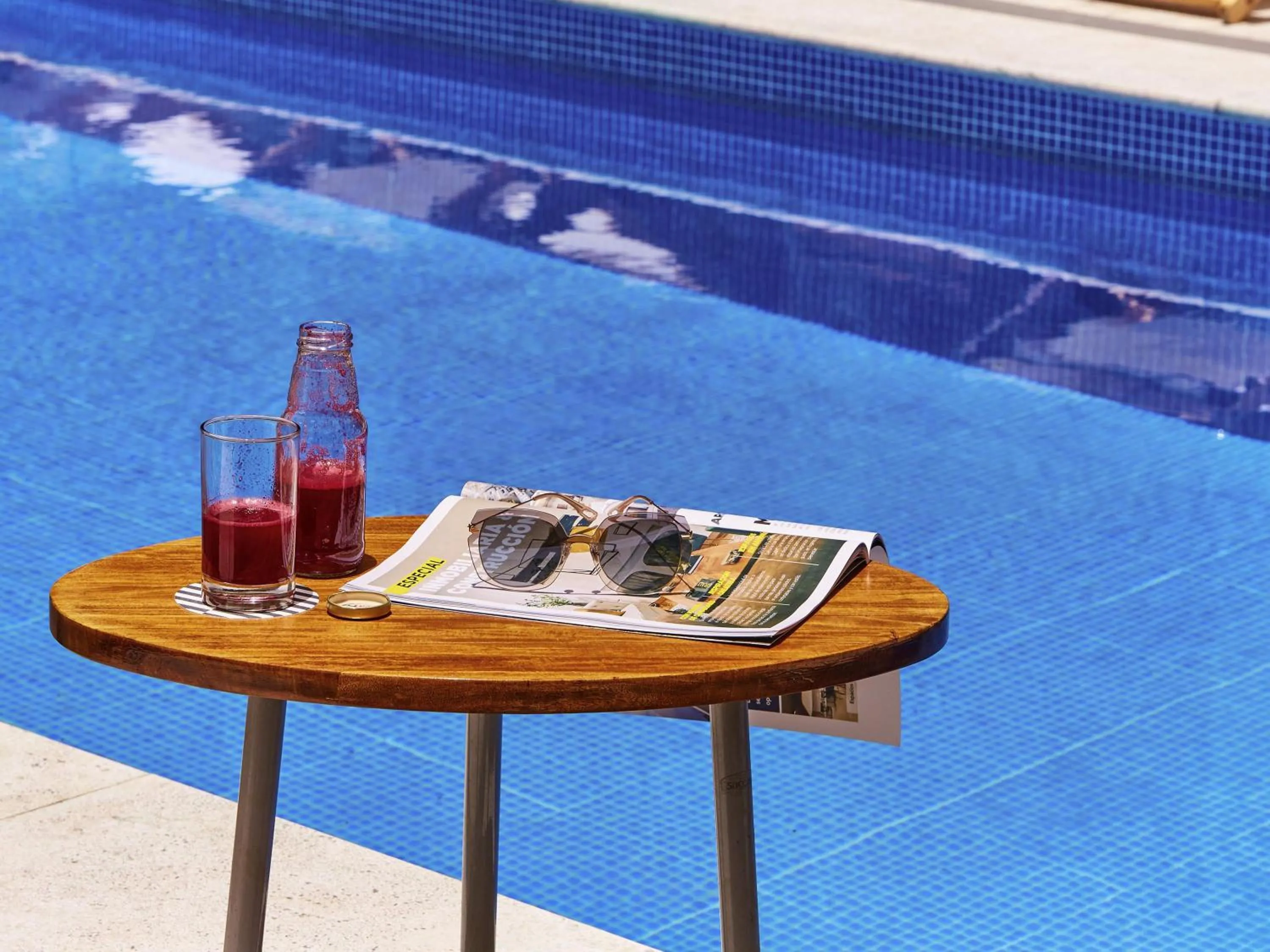 Pool view in Pullman Lima San Isidro