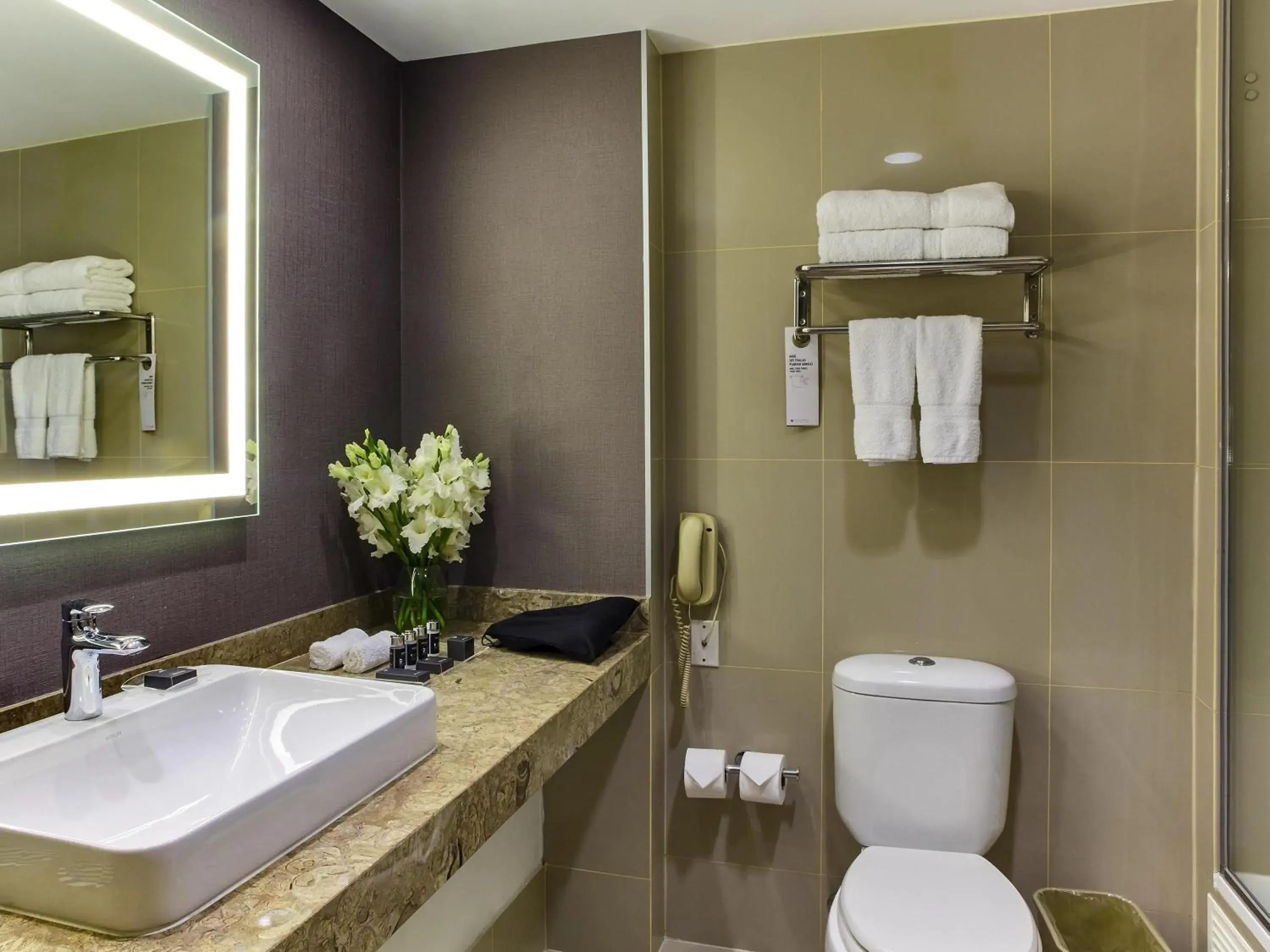 Junior King Suite in Pullman Lima San Isidro Junior King Suite in Pullman Lima San Isidro