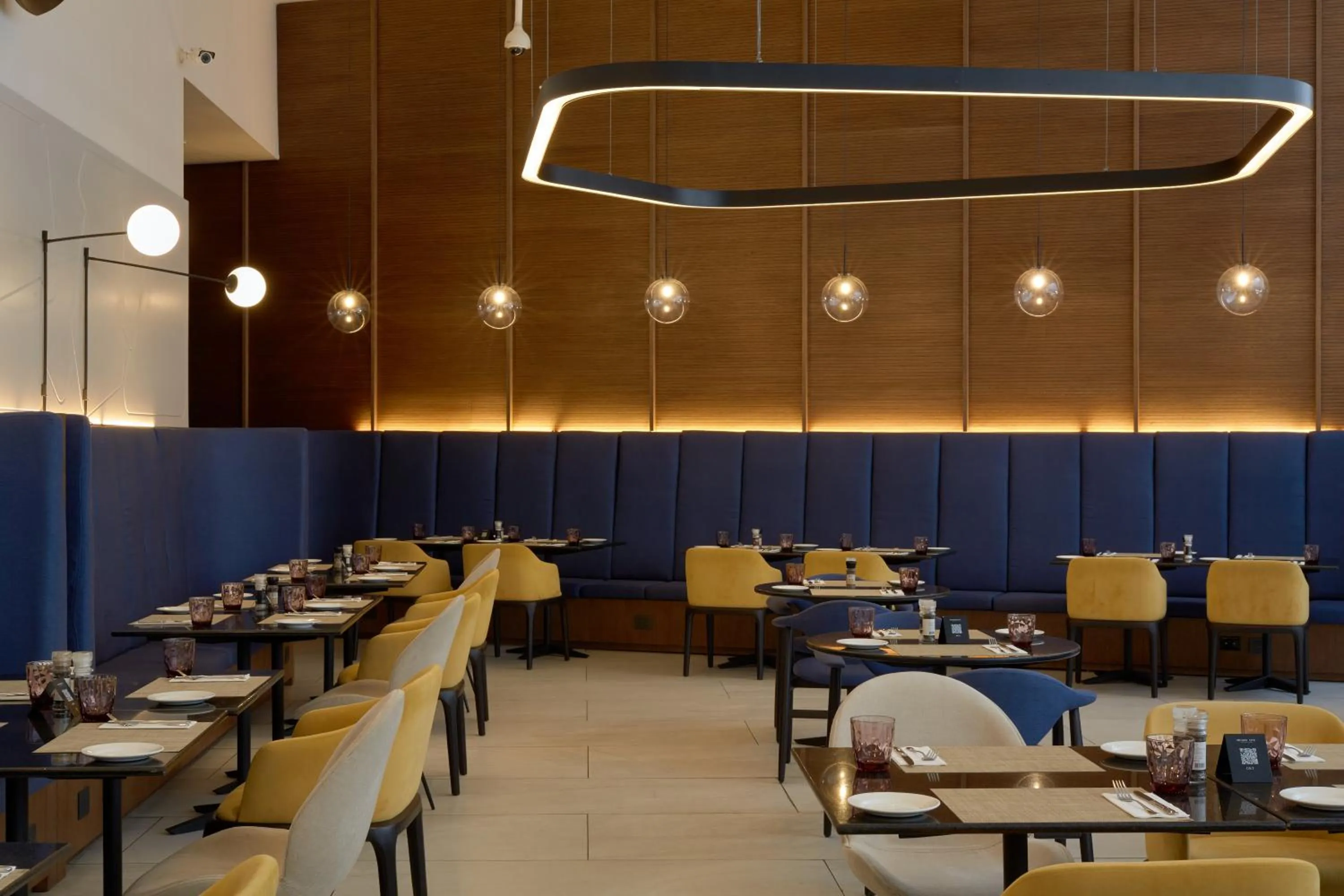 Restaurant/places to eat in Pullman Lima San Isidro