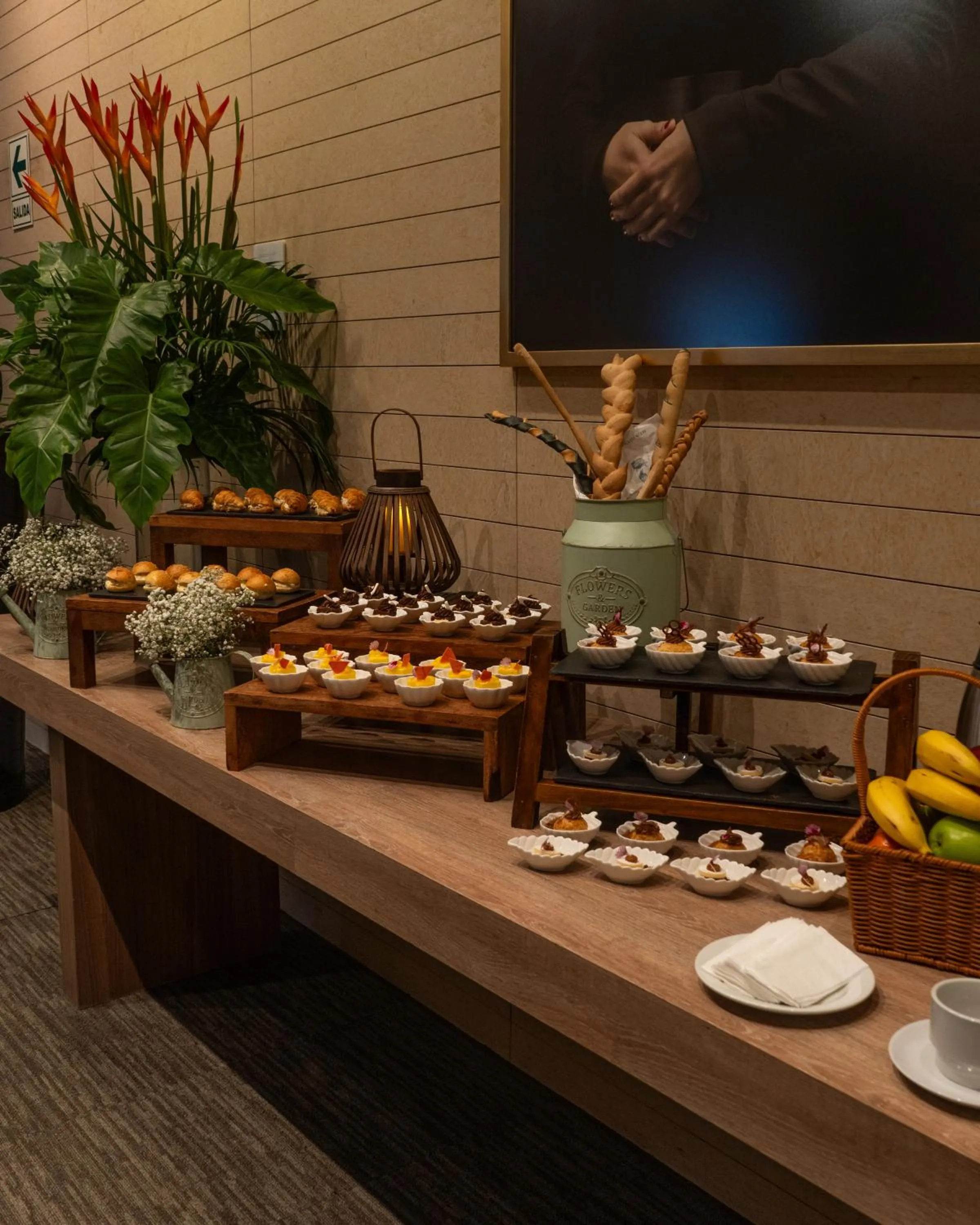 Food and drinks in Pullman Lima San Isidro