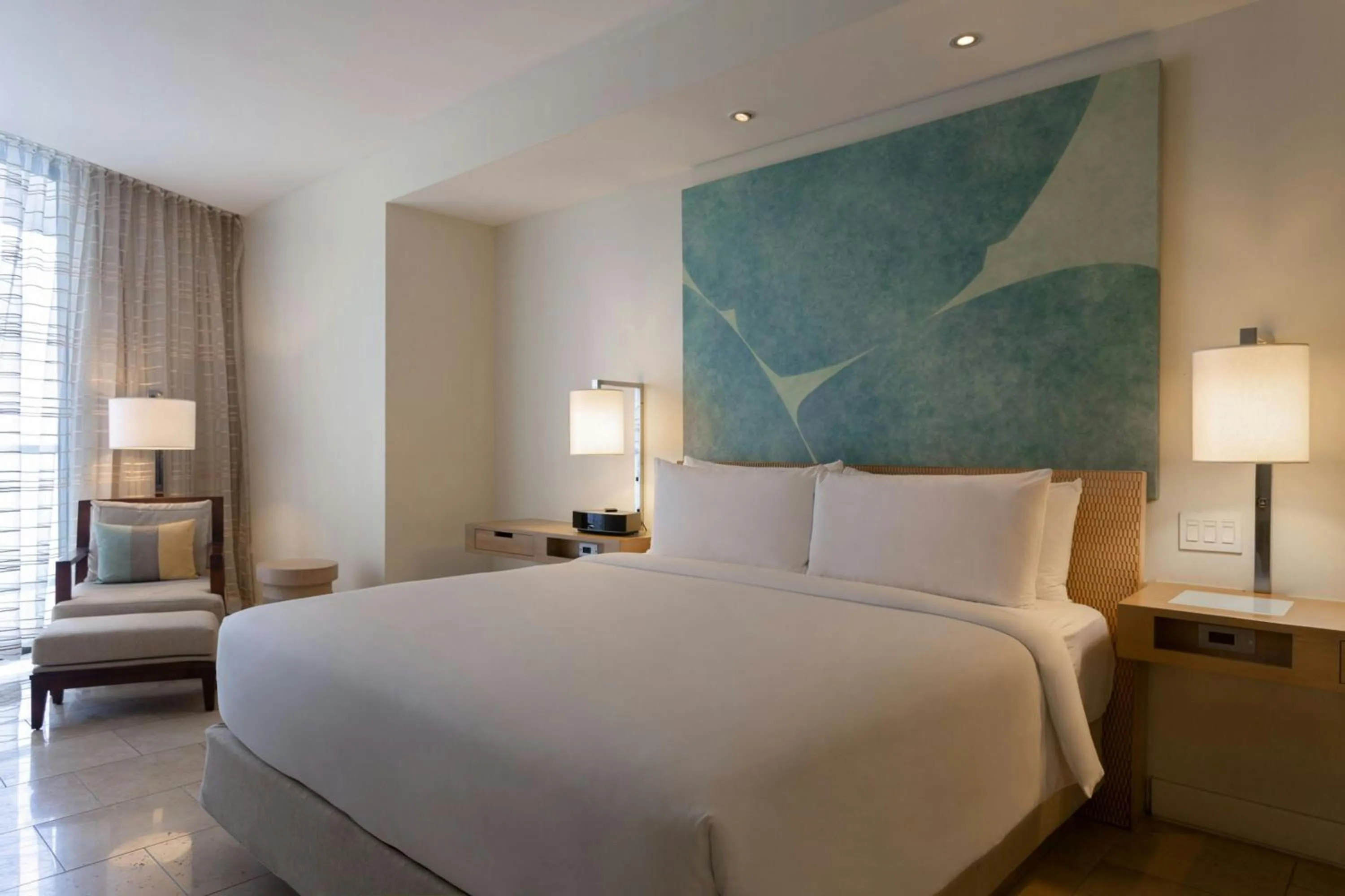 Photo of the whole room, Bed in JW Marriott Panama