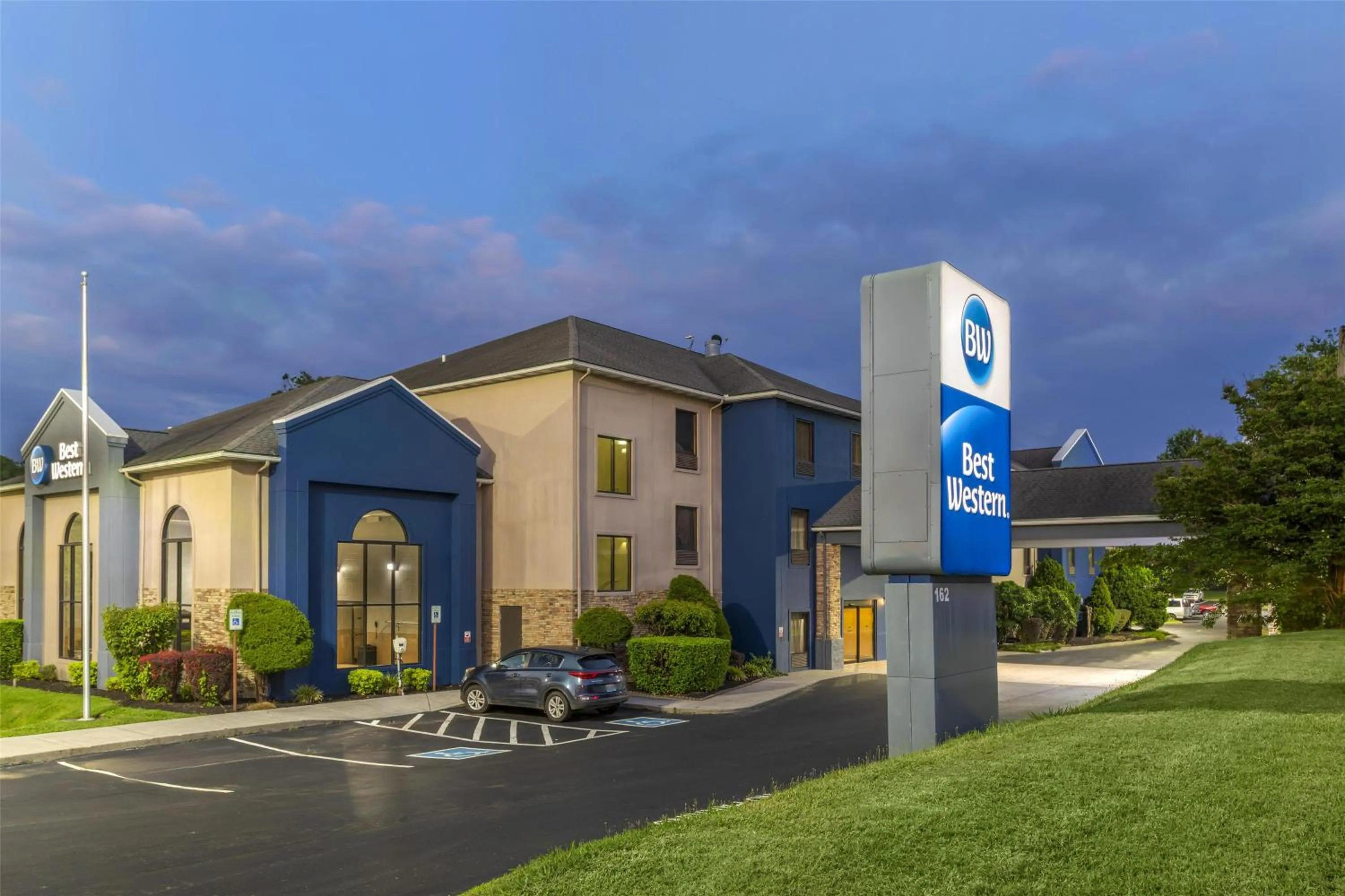 Property building in Best Western Knoxville Airport / Alcoa, TN