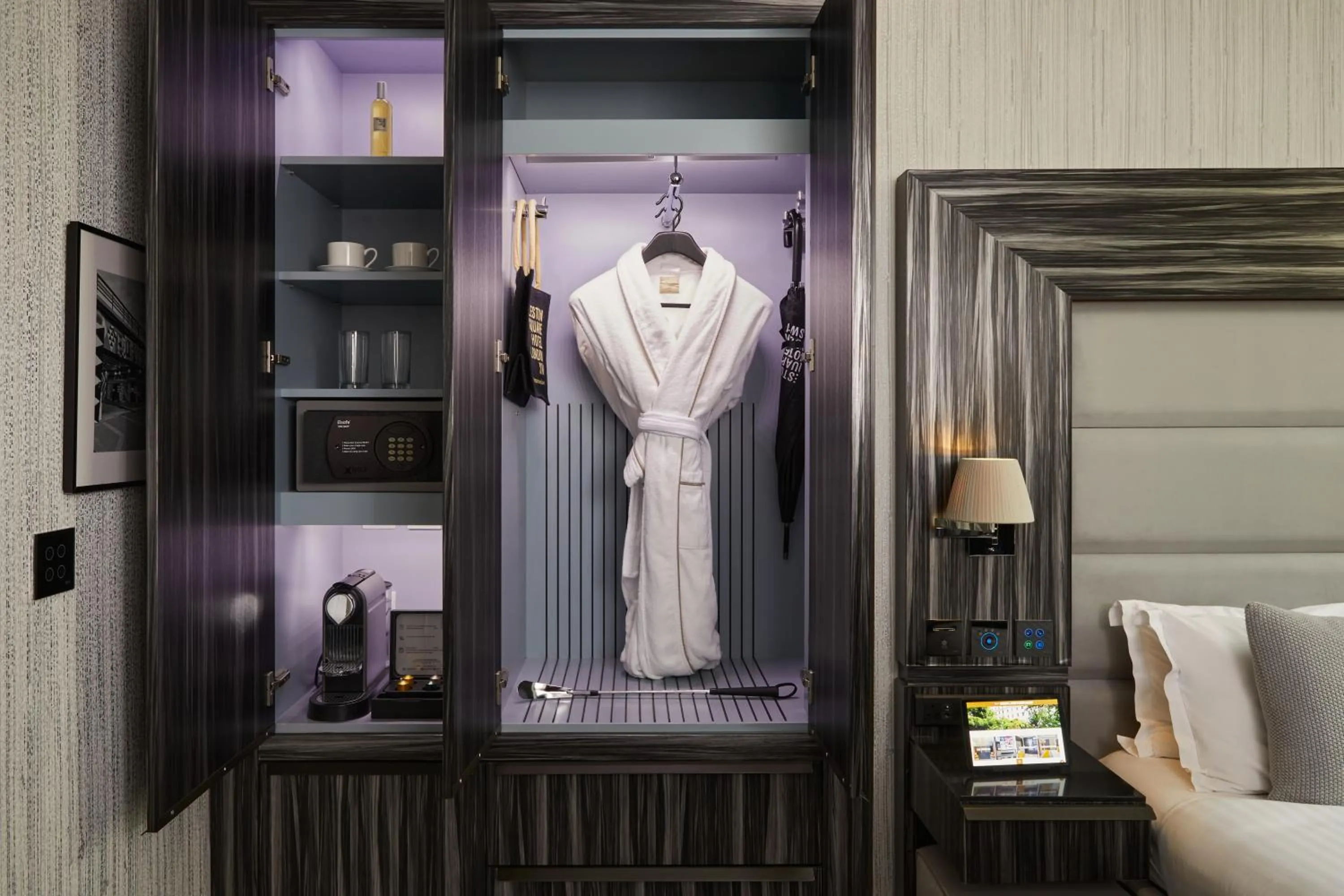 Bedroom, Bed in Eccleston Square Hotel