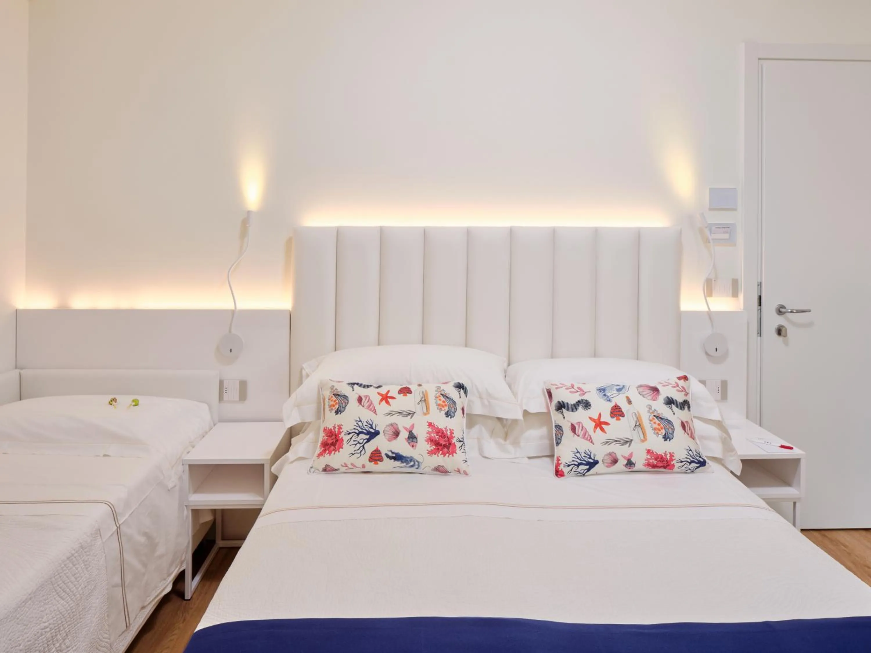 UNA HOTELS Imperial Beach Hotel