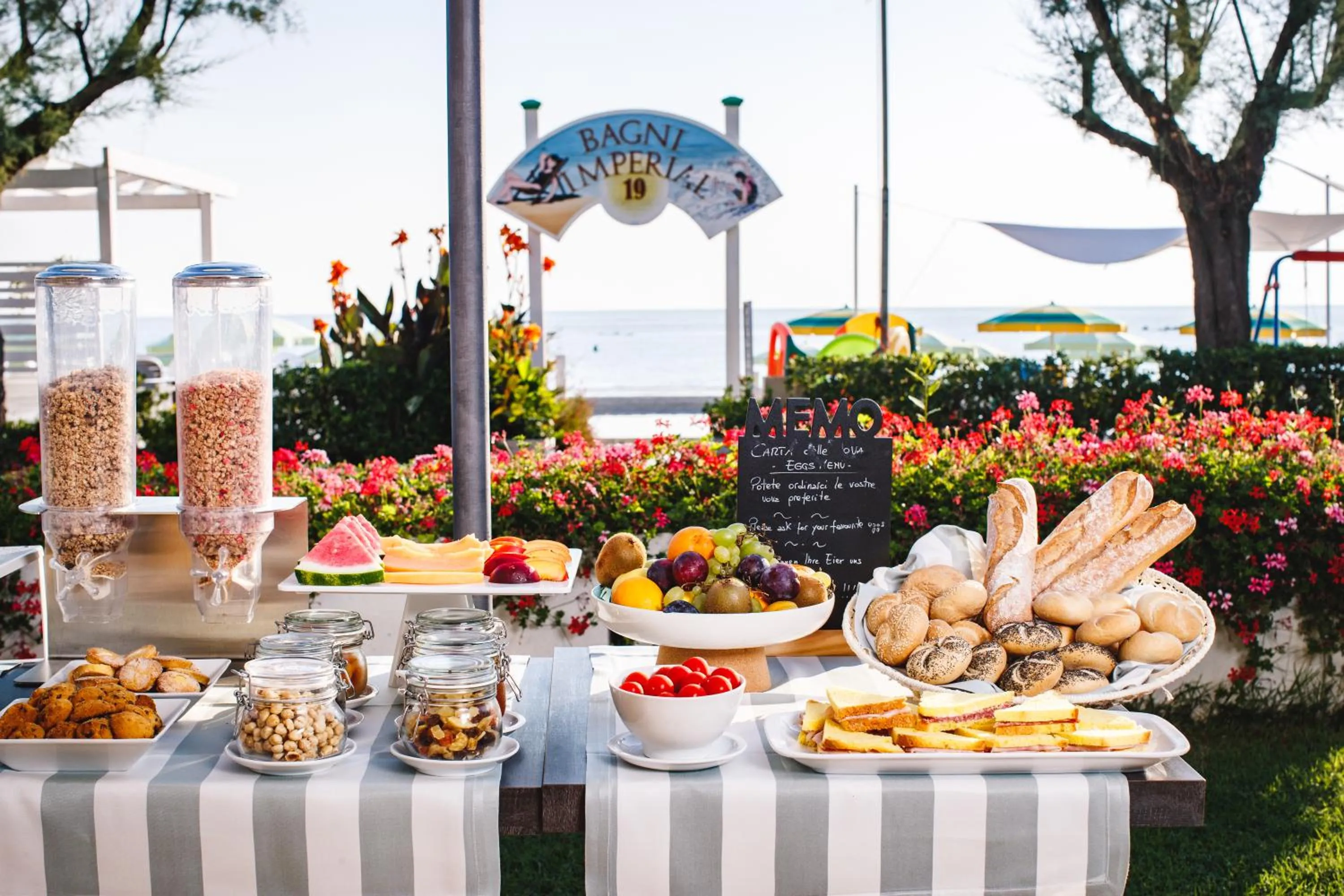 Restaurant/places to eat in UNA HOTELS Imperial Beach Hotel