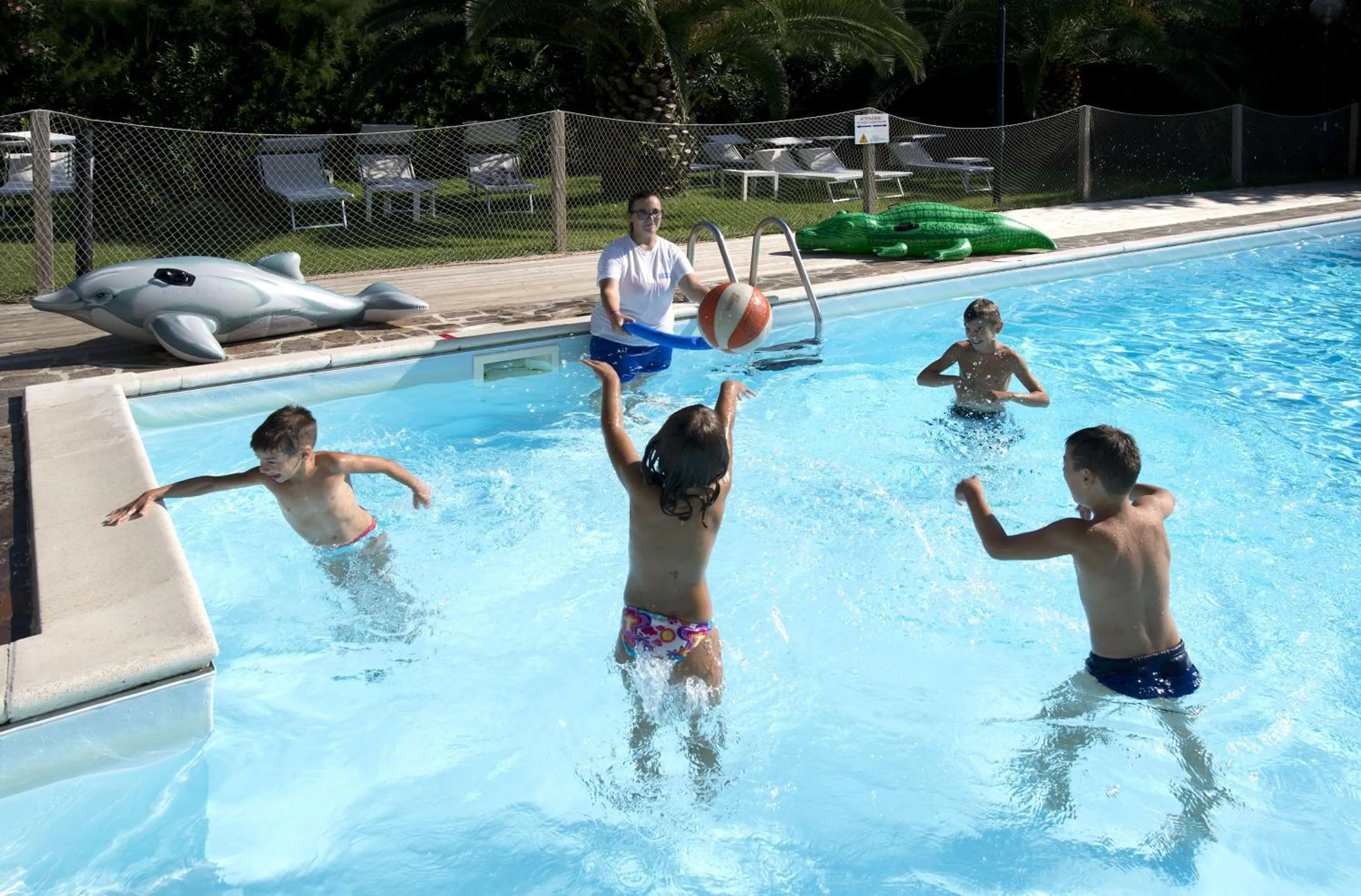 Staff in UNA HOTELS Imperial Beach Hotel