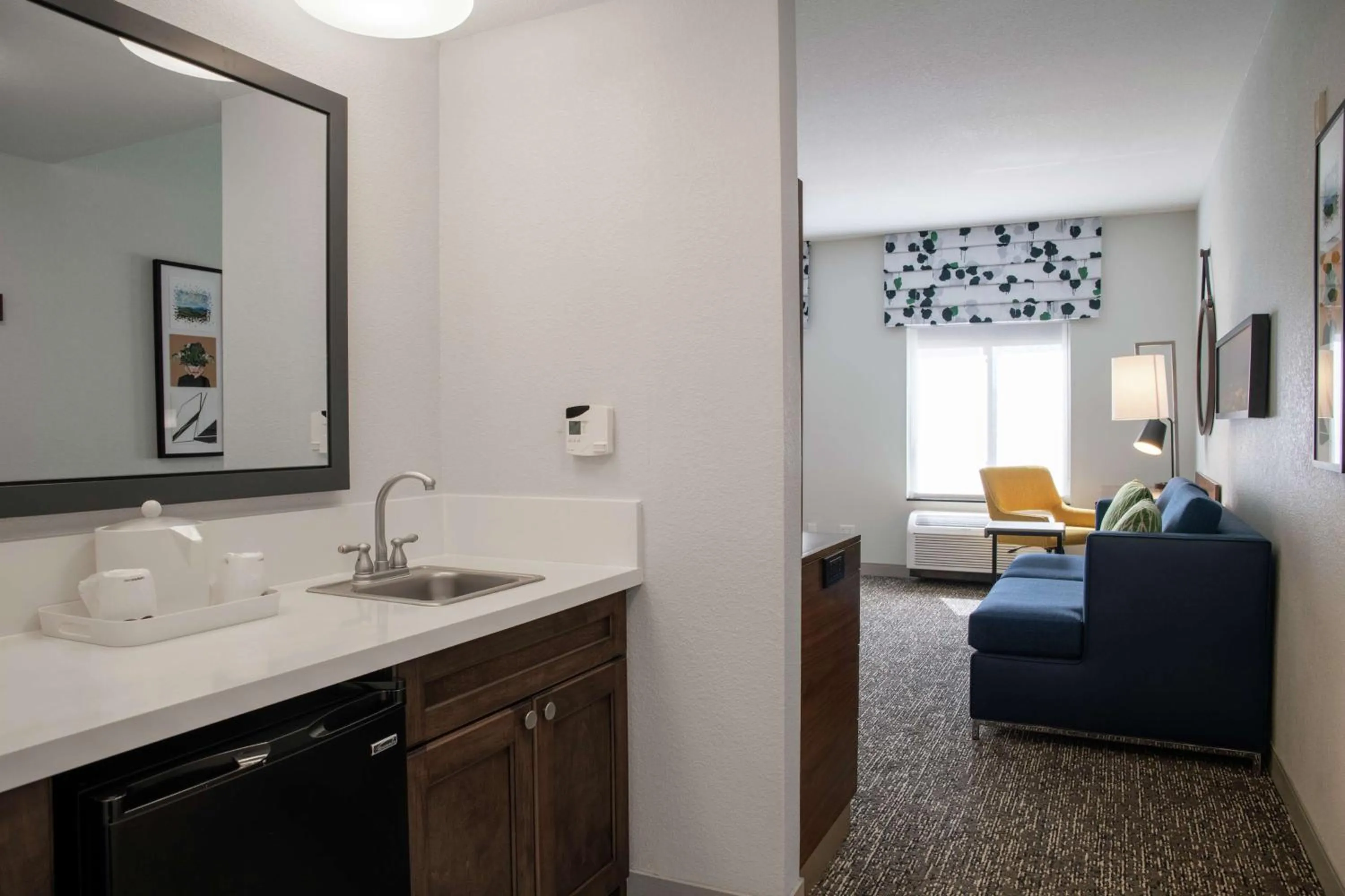 Living room in Hampton Inn & Suites Sherman Oaks