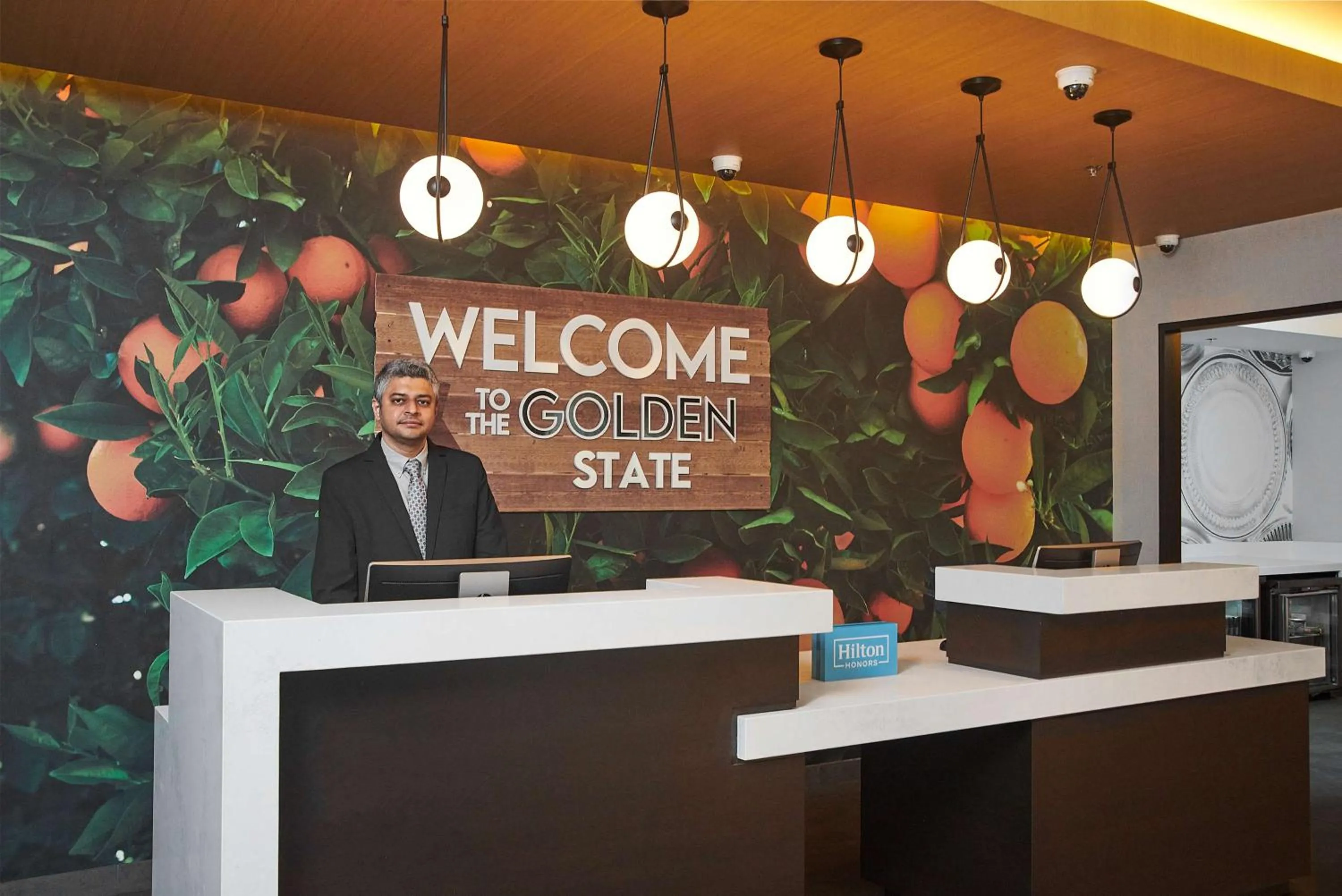 Lobby or reception in Hampton Inn & Suites Sherman Oaks