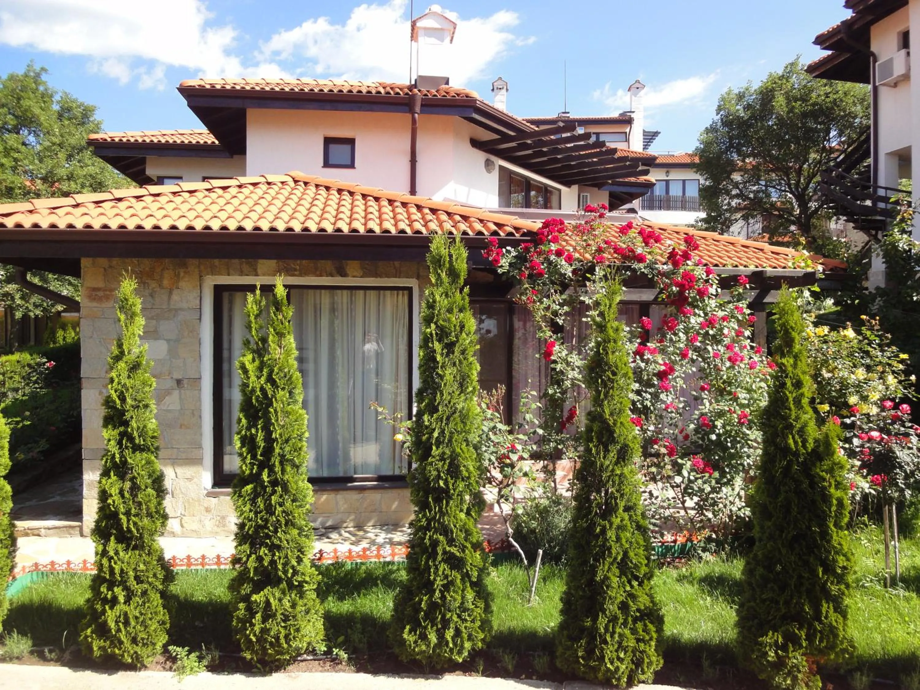 Property building in Bay View Villas - Luxury Villas & Apartments